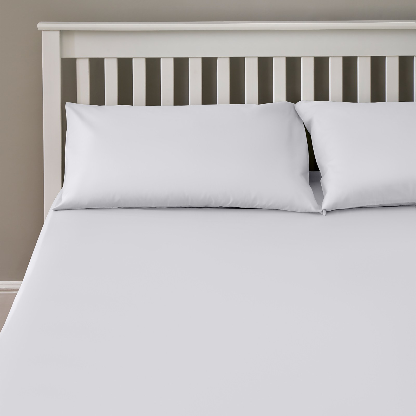 The Willow Manor Easy Care Percale Double Fitted Sheet - Stone