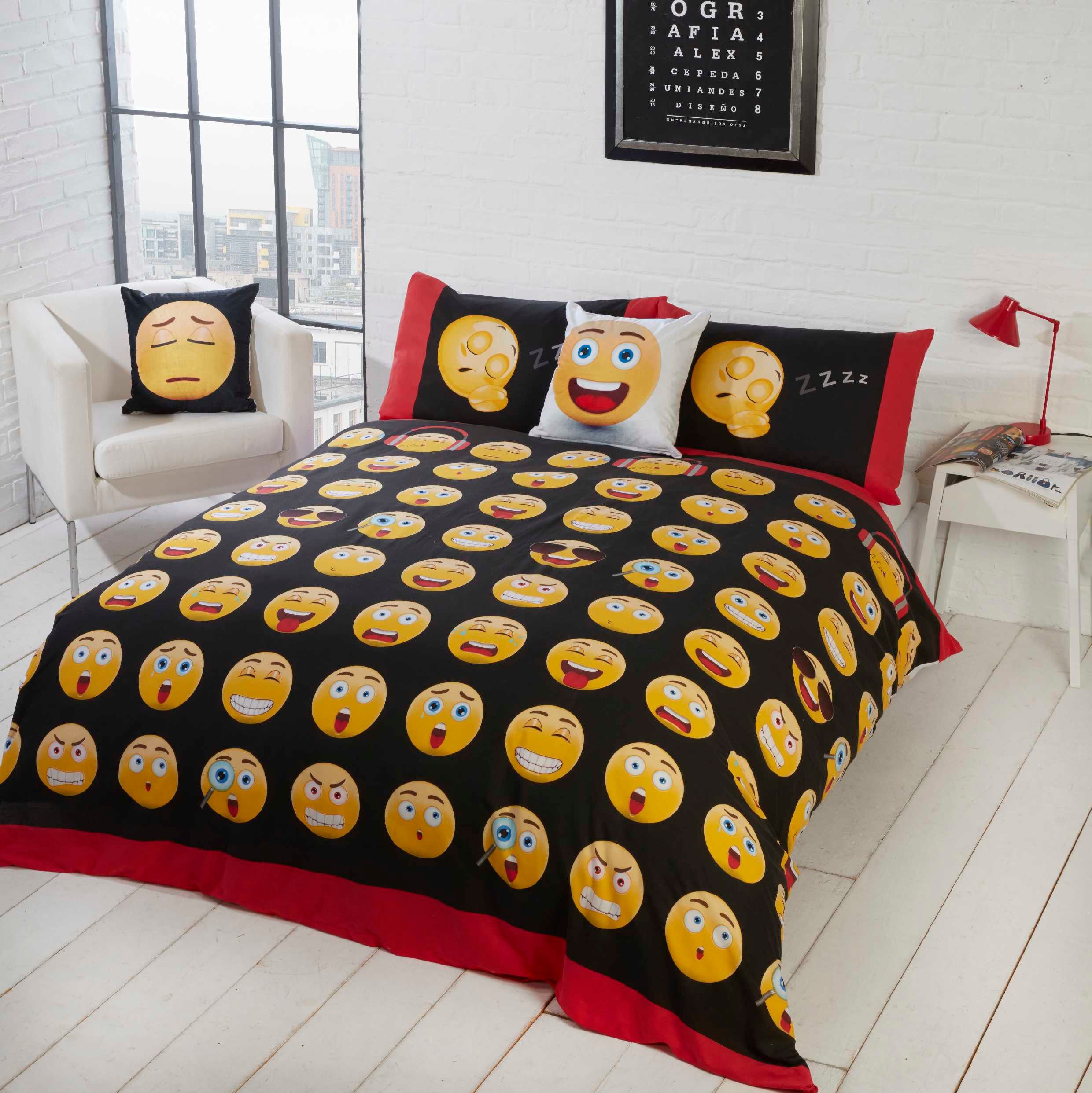 Rapport Home Icons Emoji Reversible Polycotton Duvet Cover Set with Pillowcase in Black