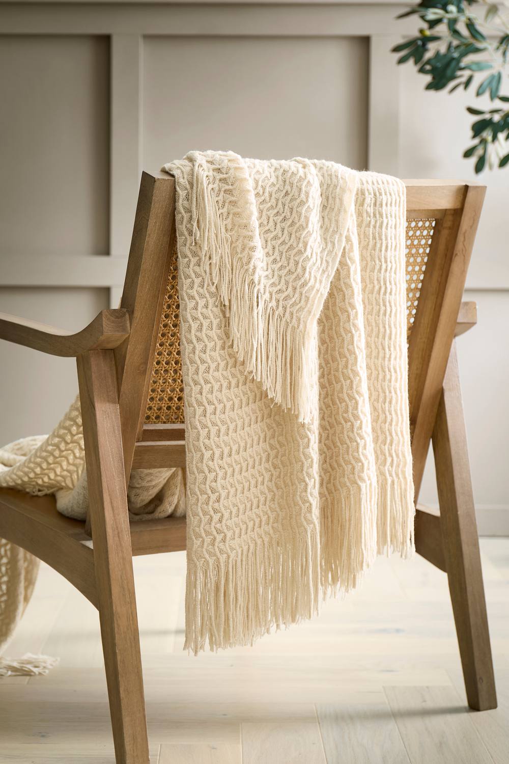 Appletree 'Textured Knit' Knitted Throw in Natural