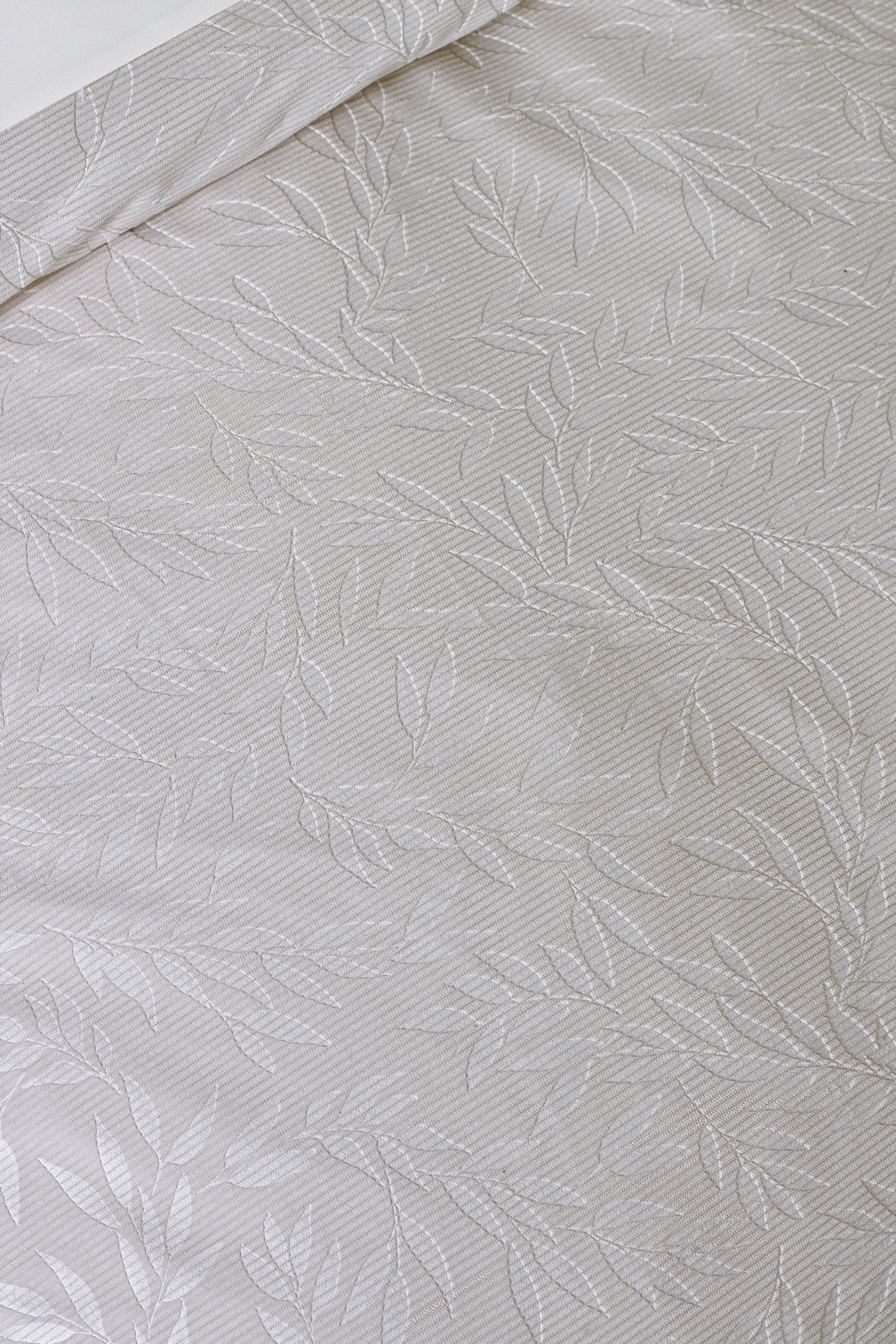 Catherine Lansfield 'Corded Leaves' Duvet Cover Set in Gold 3