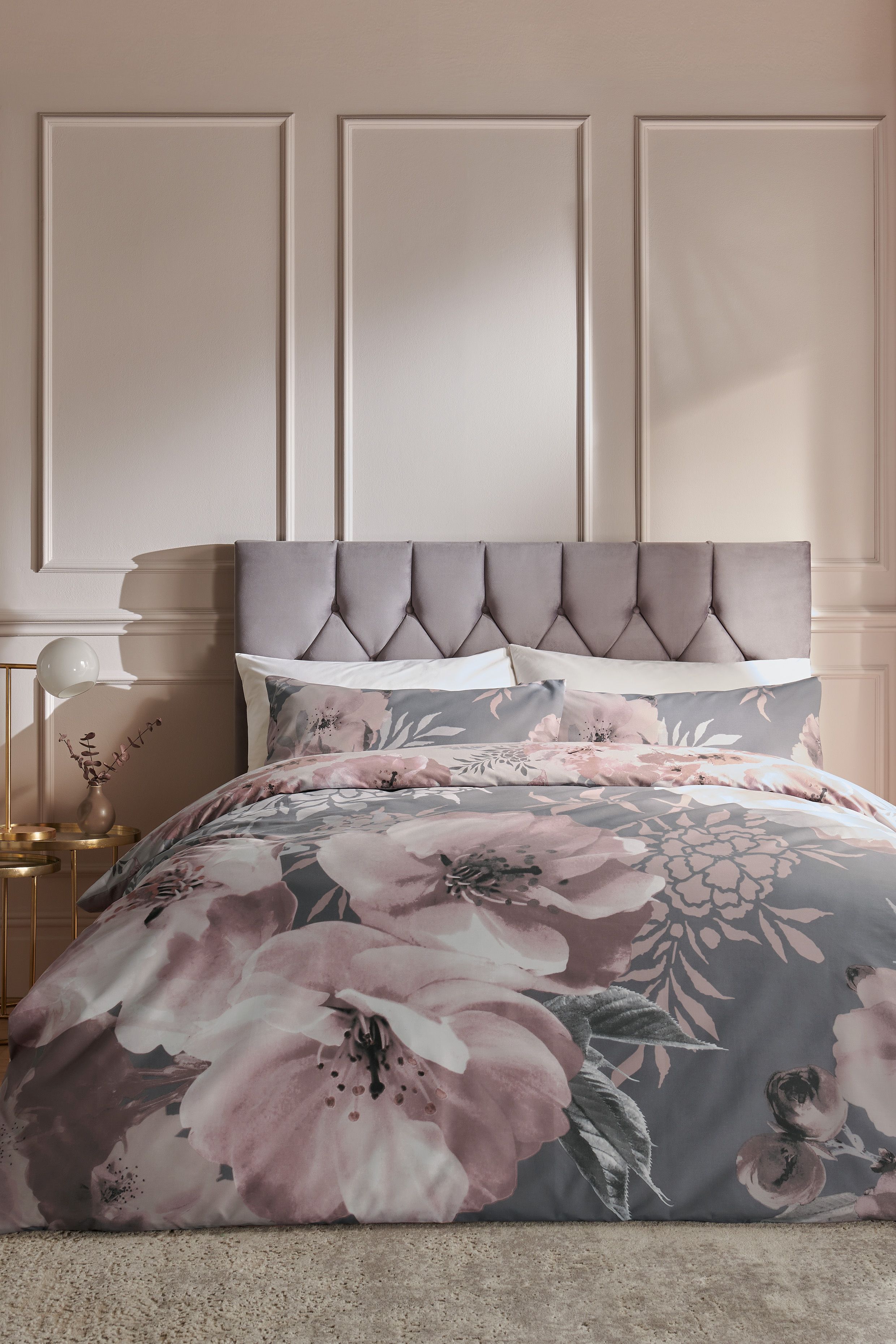 Catherine Lansfield 'Dramatic Floral' Duvet Set in Grey