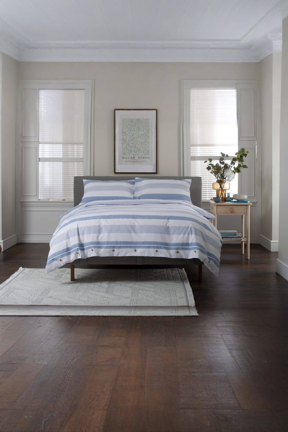 The Lyndon Company Next Level 100% Duvet Cover Set with Cuff Detailing in Blue