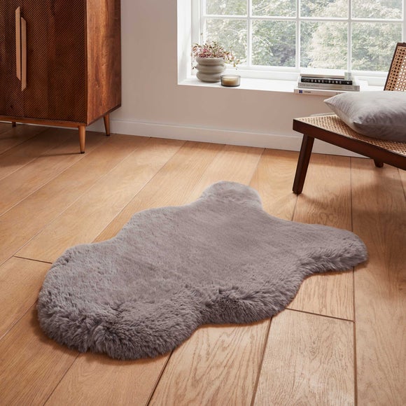 Super Teddy Faux Sheepskin Rug