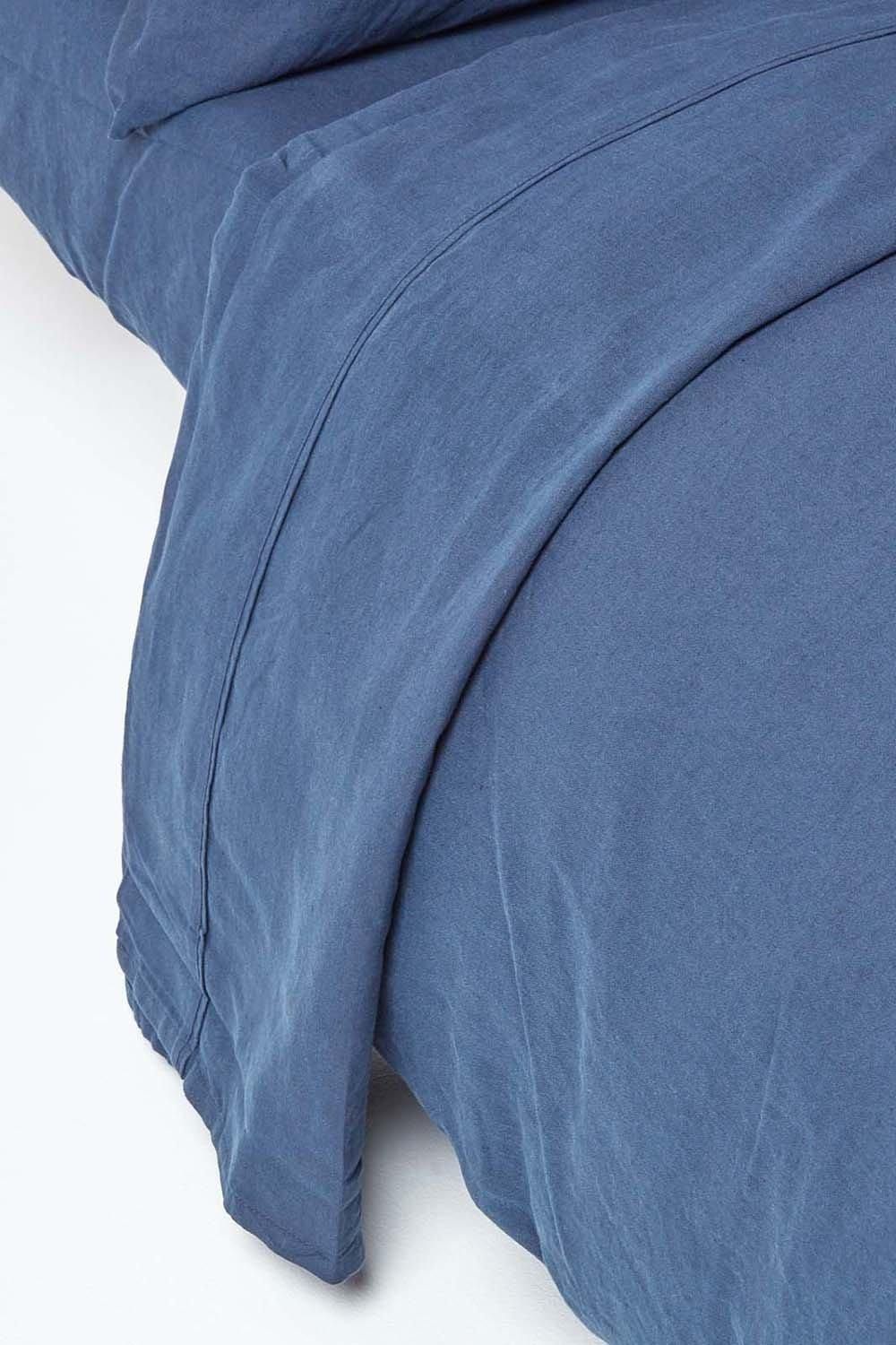 Homescapes Luxury Soft Linen Flat Sheet in Navy
