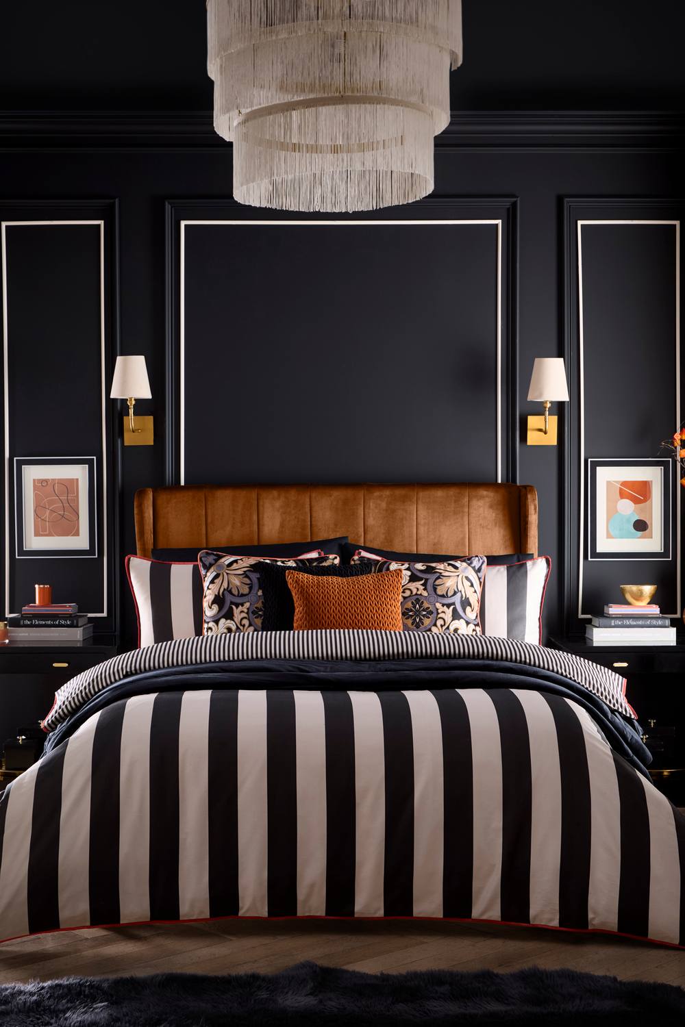 Laurence Llewelyn-Bowen 'Festivo Circus Stripe' 100% Cotton Fitted Bed Sheet in Black 3