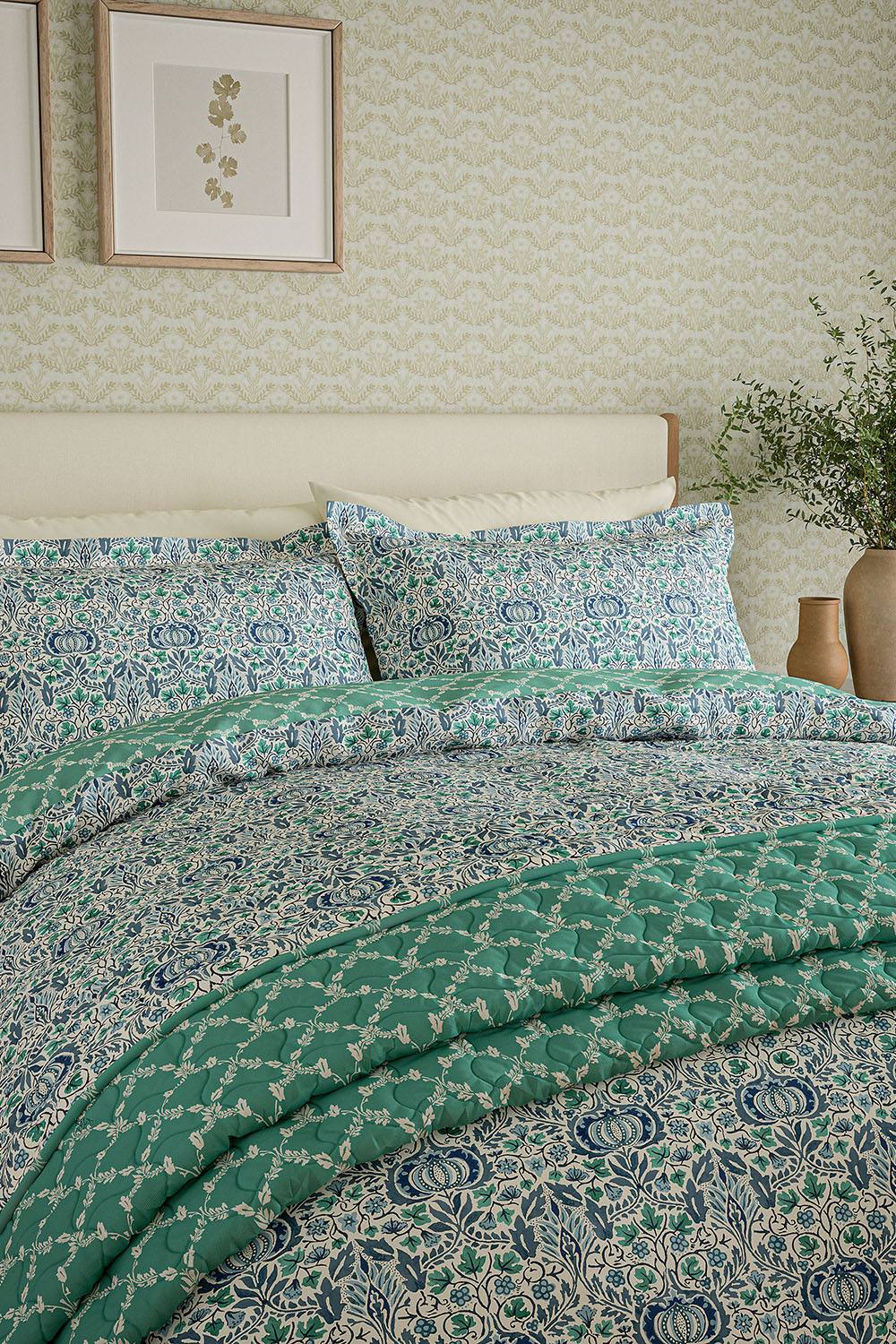 Morris & Co 'Little Chintz' Cotton Percale Duvet Cover Set 2