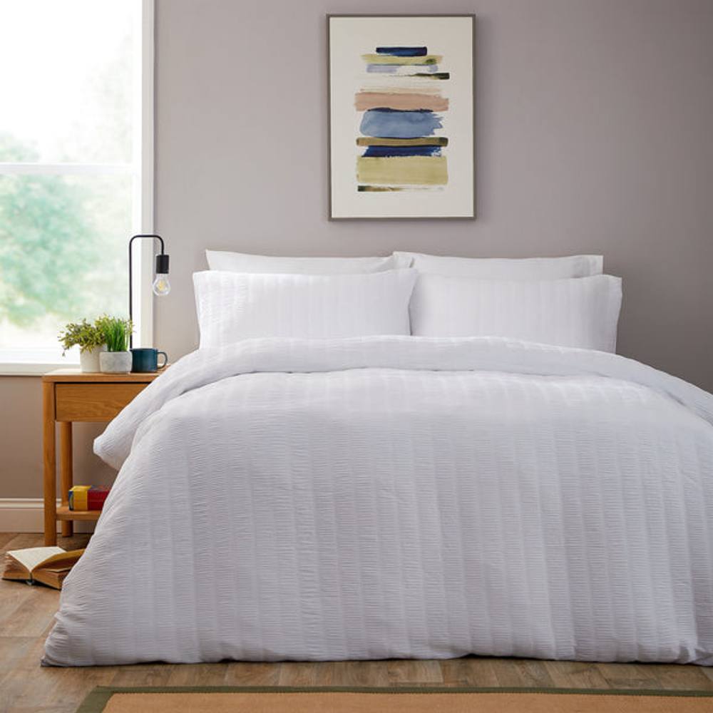 New Edge Blinds Belgravia Duvet Set in White
