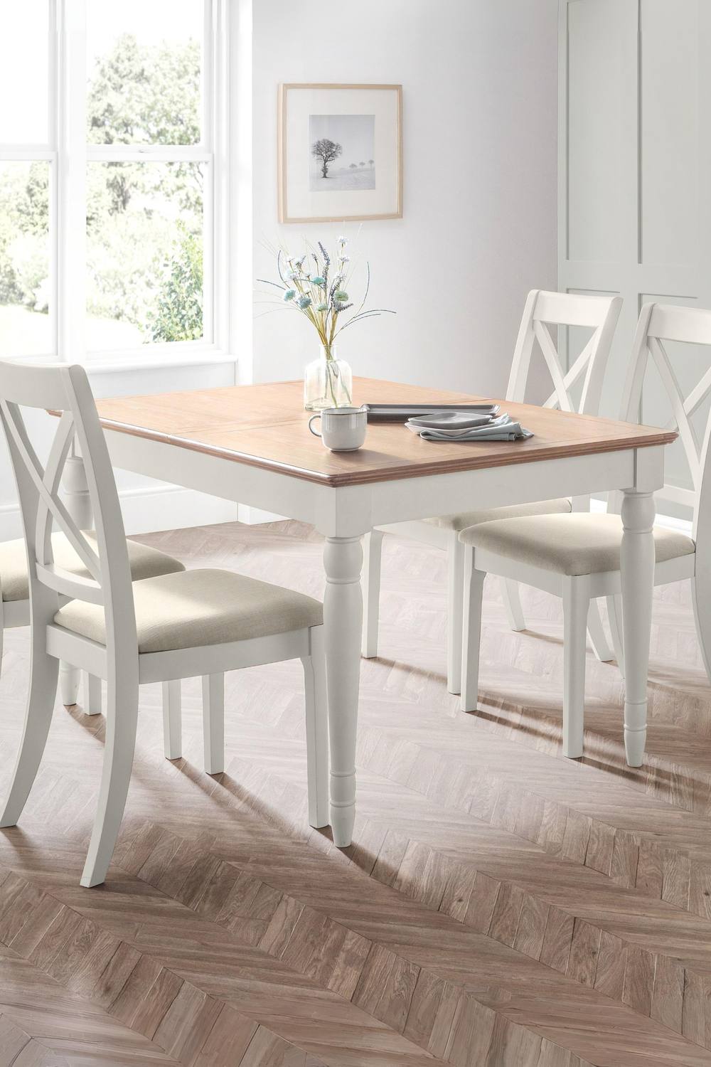 Julian Bowen Provence Rectangular Extending 4-6 Seater Dining Table in Light Grey
