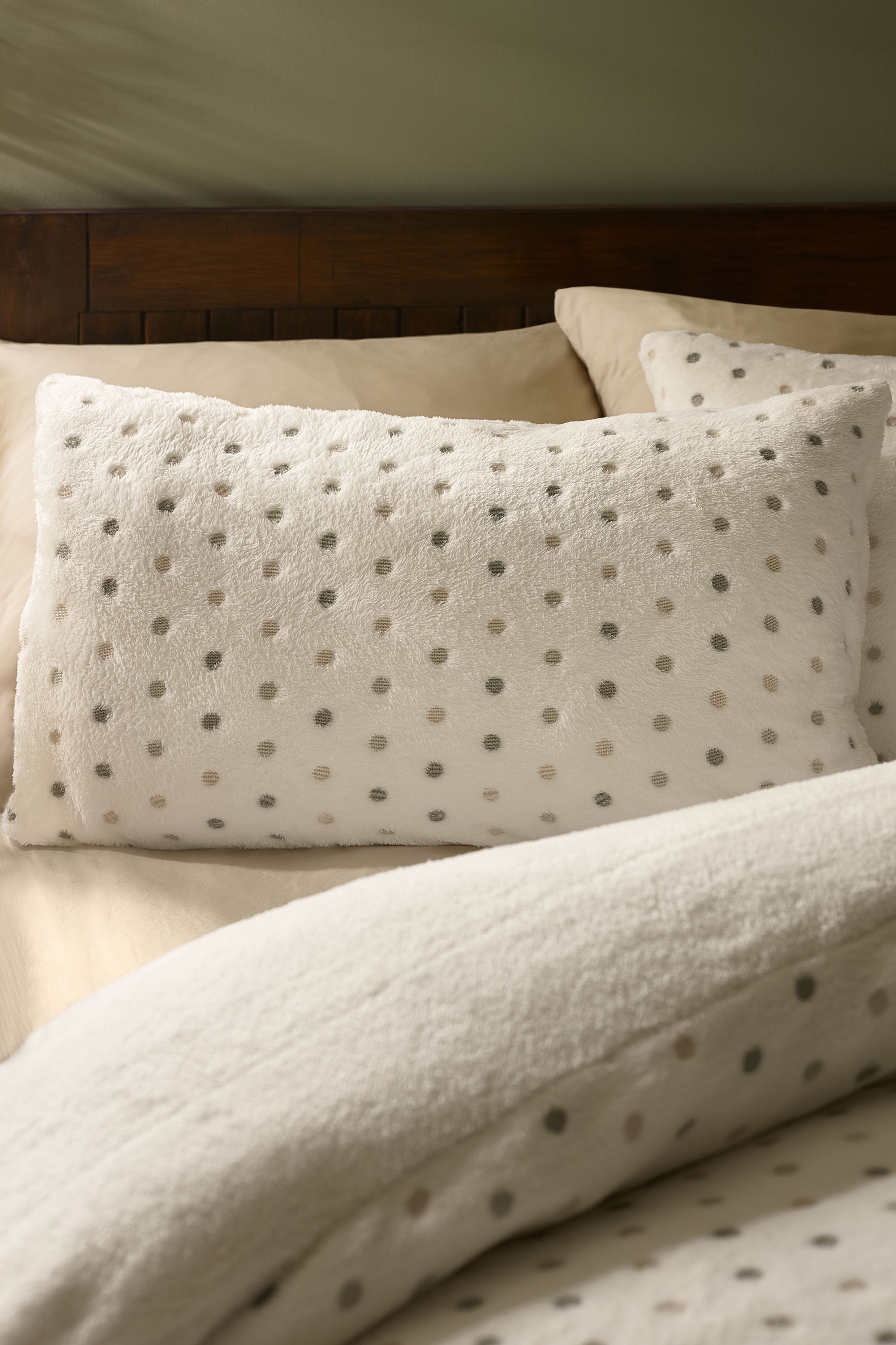 Catherine Lansfield 'Cosy Spot' Fleece Duvet Cover Set Cream 2