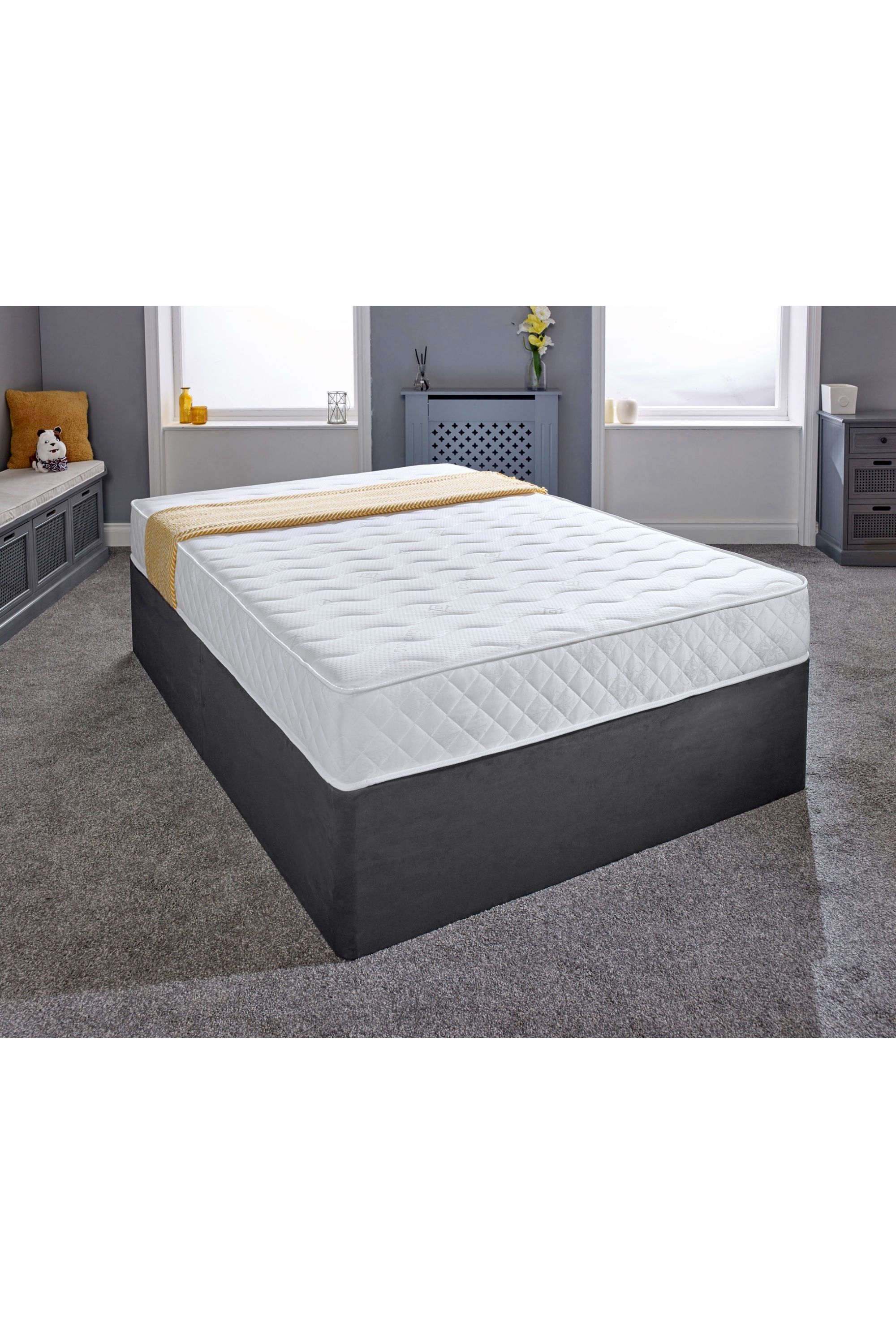 eXtreme Comfort Ltd Diamond Wave Innerspring Mattress 9 Inch Deep Quilted Sleep Surface in White