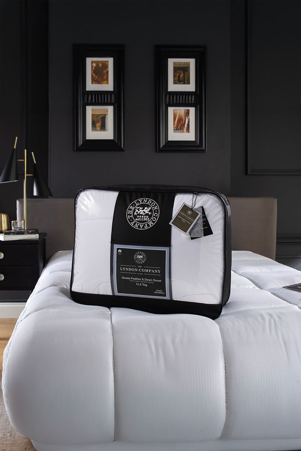 The Lyndon Company Goose Feather & Down 240 Thread Count Casing 13.5 Tog Duvet in White 2