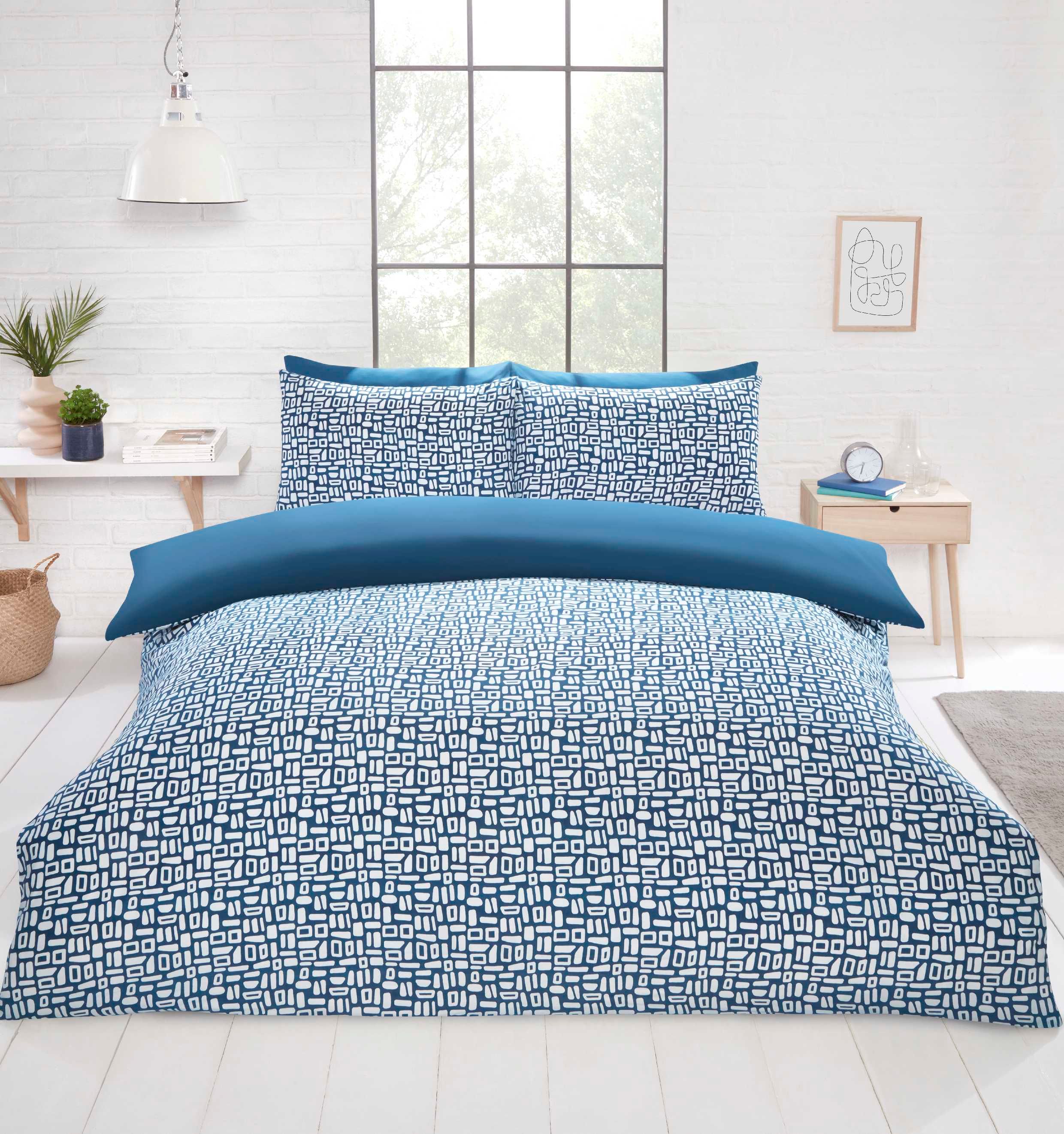 Rapport Home Pebbles Polyester Duvet Cover Set with Pillowcase in Blue