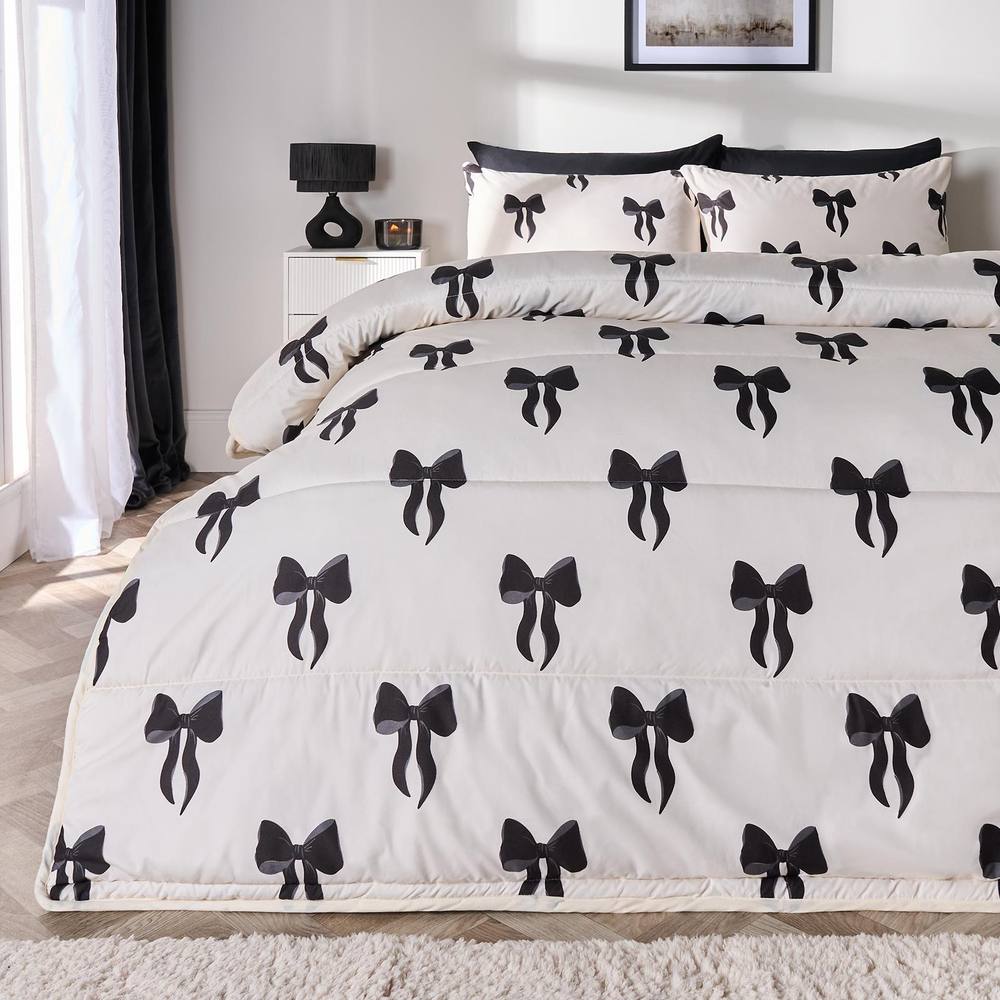 OHS Bows 10.5 Tog Coverless Duvet with Pillowcase Bedding Set in Cream