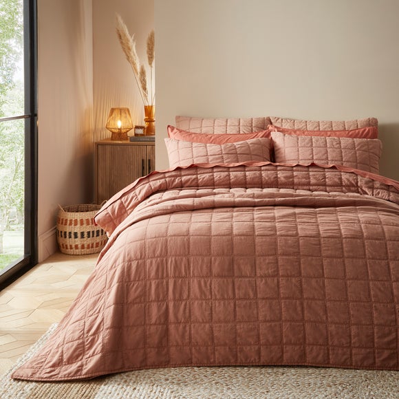 Evana Stitch Quilted Bedspread