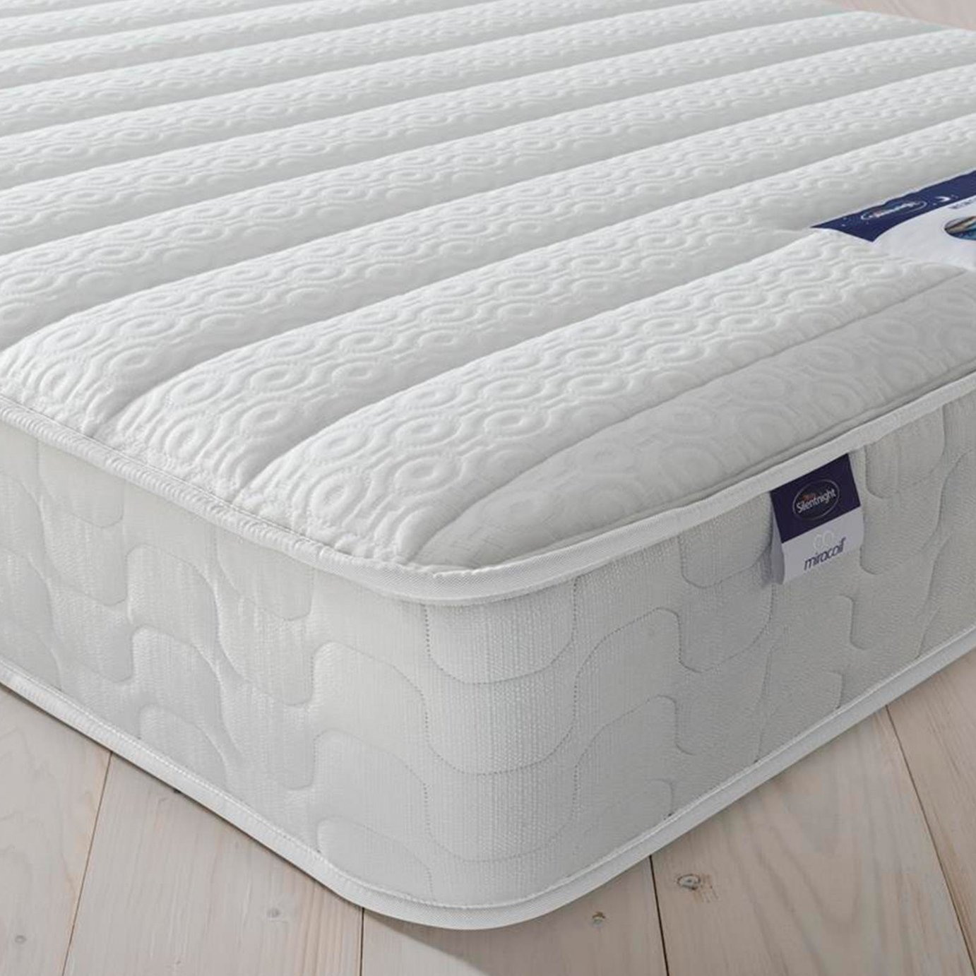 Silentnight Hatfield Memory Foam Small Double Mattress