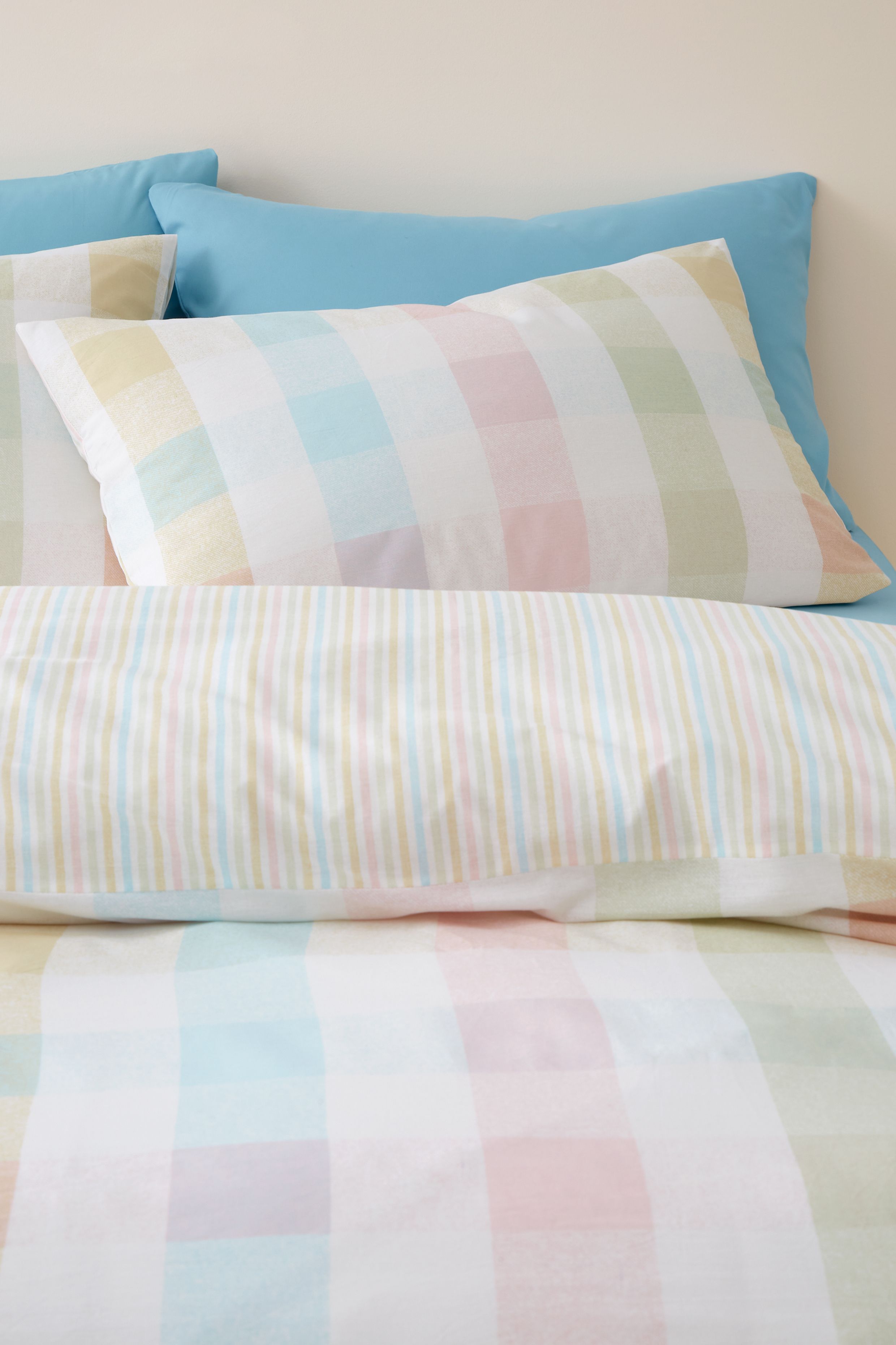 Catherine Lansfield 'Spring Check' Reversible Duvet Cover Set 2