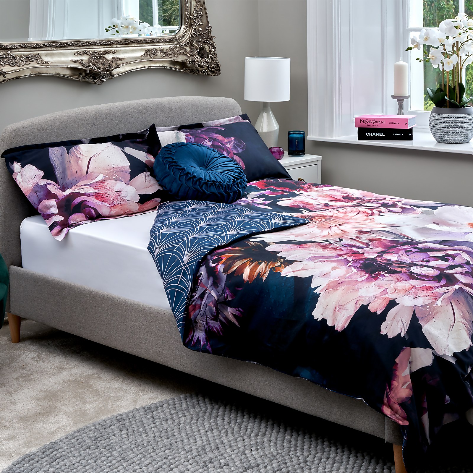 The Willow Manor Egyptian Cotton Sateen 300 Thread Count Single Duvet Set Photo Floral