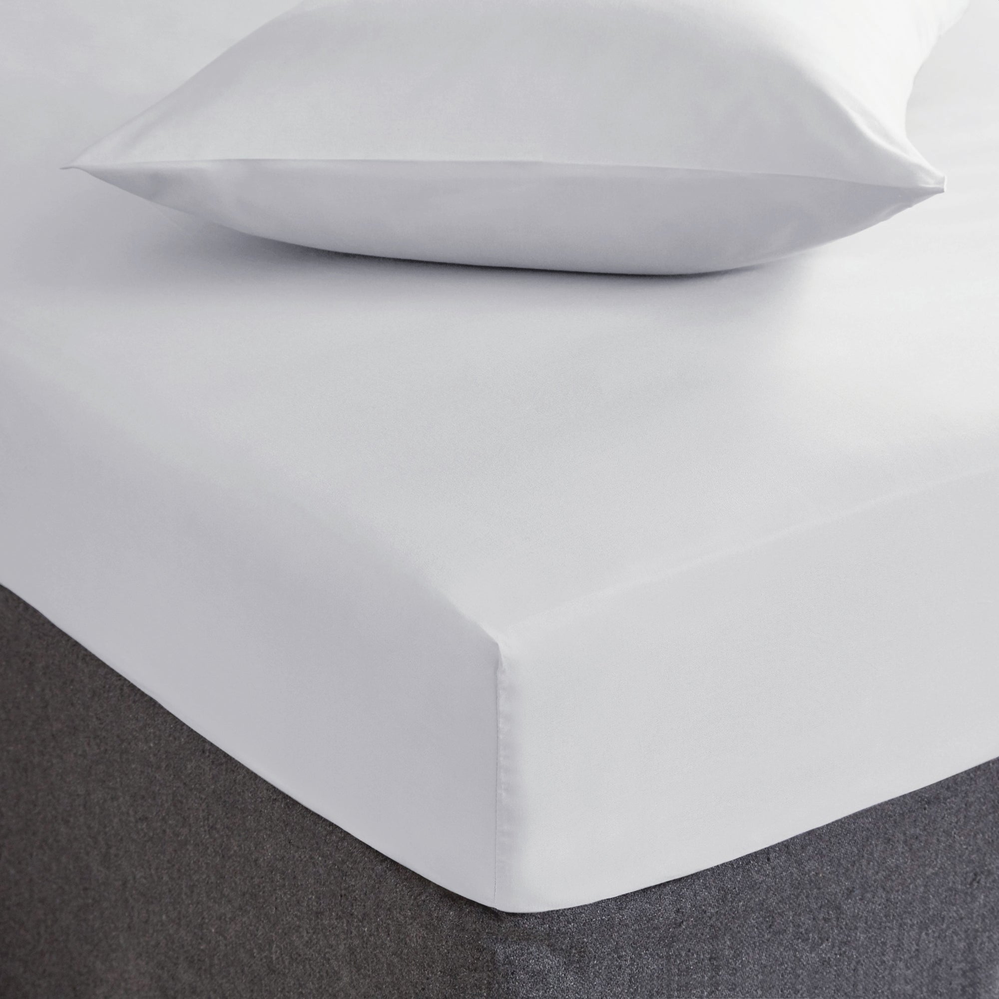 Plain 100% Cotton 200 Thread Count Fitted Sheet Ivory