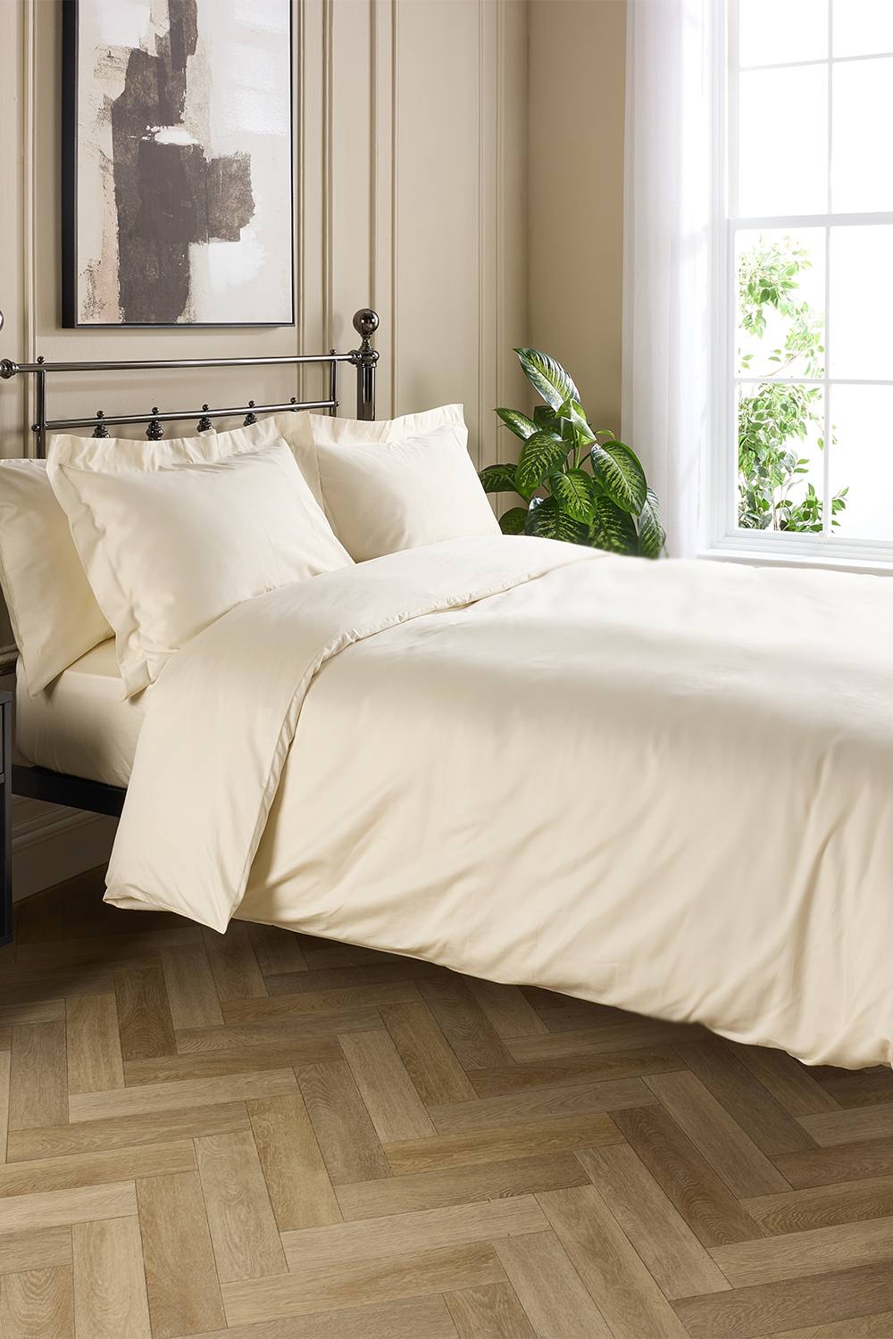 Hotel Pure Luxury 5 Star Duvet Cover Set in Cream