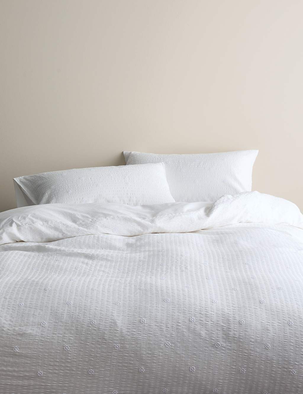M&S Embroidered Floral Seersucker Bedding Set White