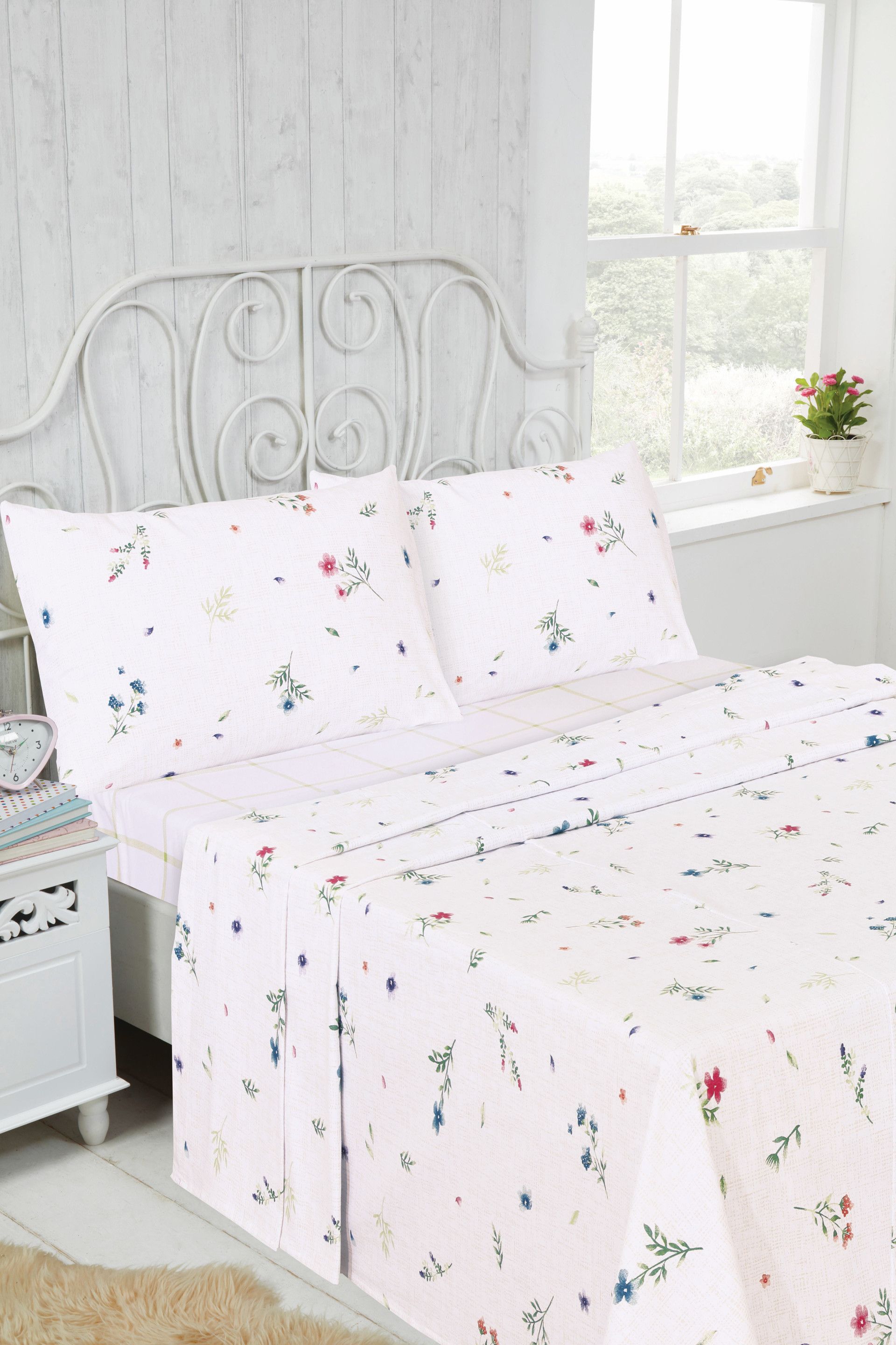Rapport Home Meadow Brushed Cotton Floral Sheet Set - Flat, Fitted & Pillowcase