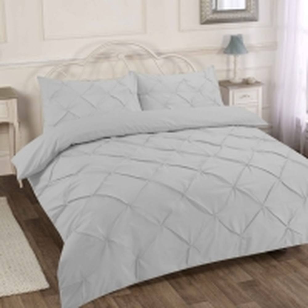 Homes-Linen Luxury Alexandra Pintuck Pleated Duvet Cover Set in Silver