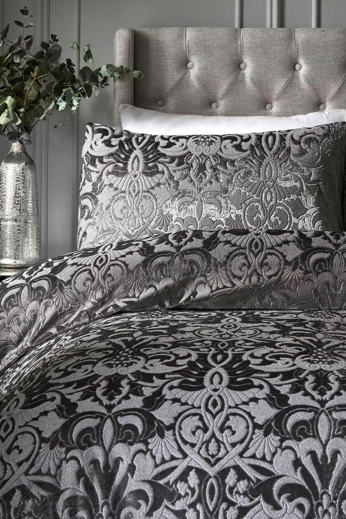 Laurence Llewelyn-Bowen 'Firenza' Damask Velvet Duvet Cover Set in Dark Grey 2