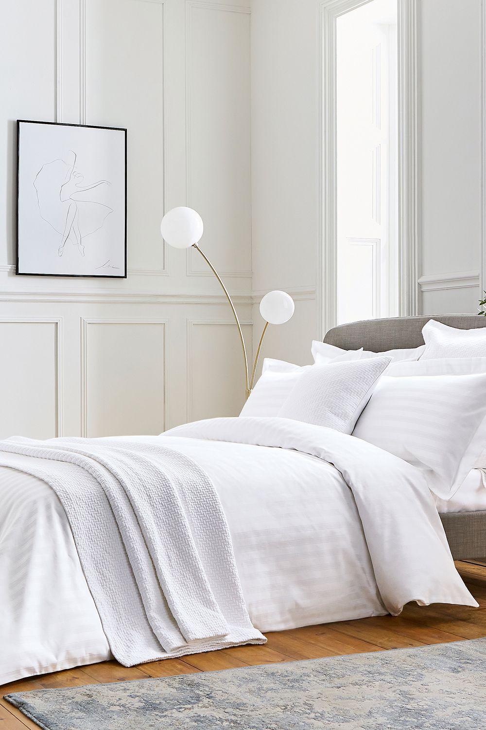 1951 'Adan' Cotton Sateen Duvet Cover in White