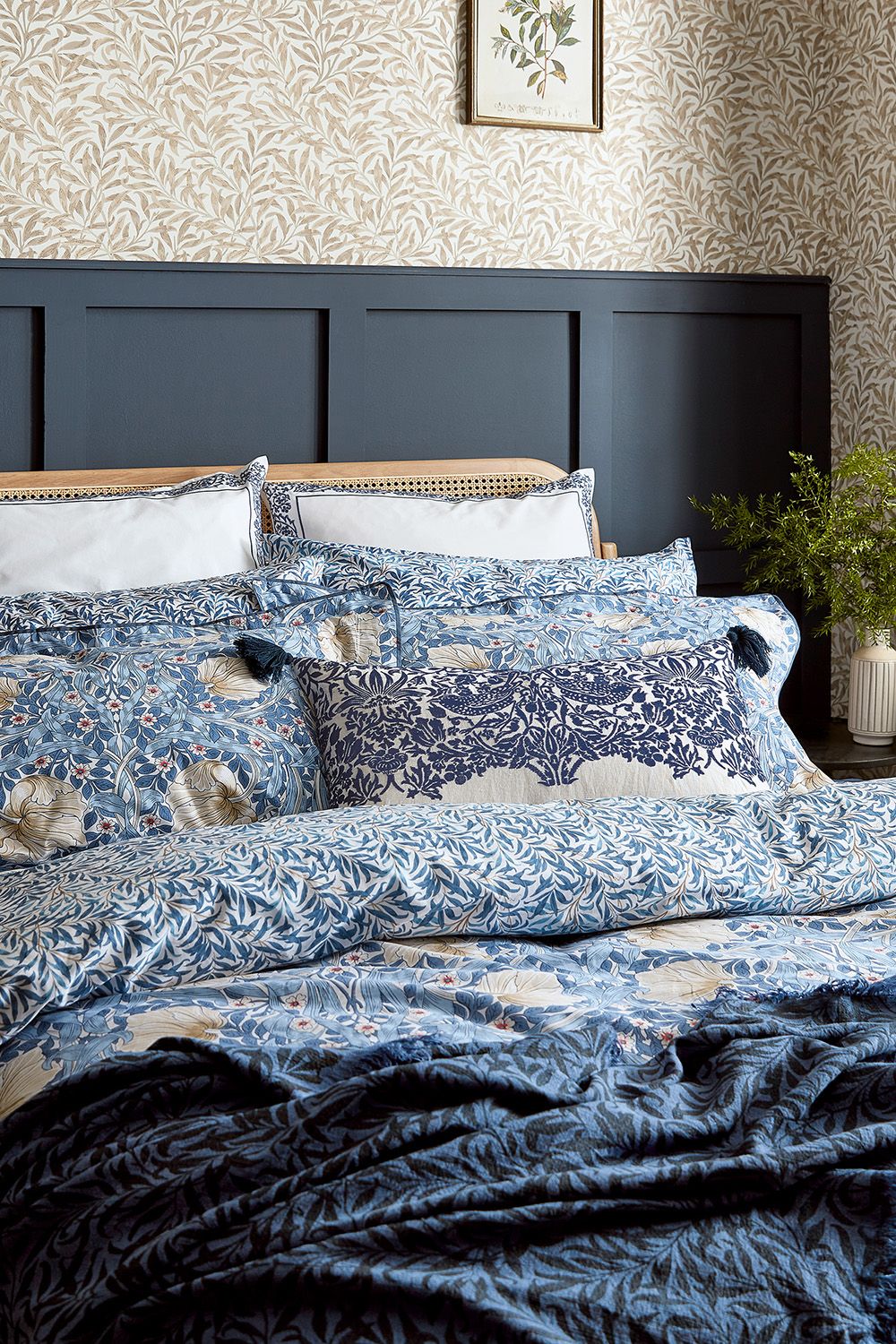 Morris & Co 'Pimpernel' Cotton Duvet Cover Set in Blue 2