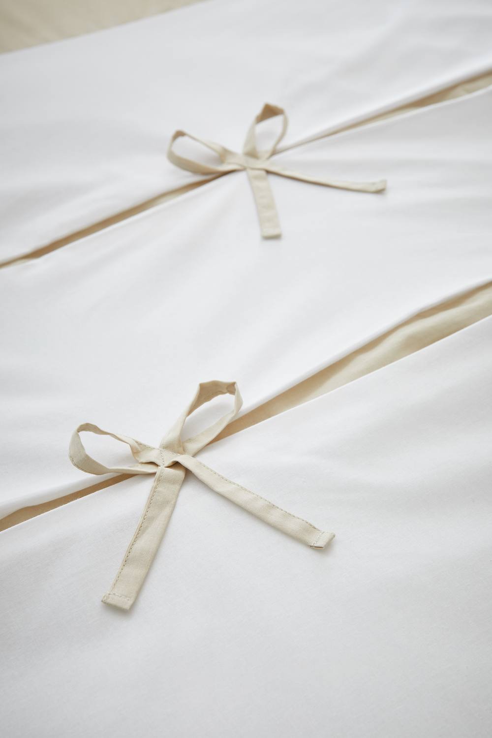 Catherine Lansfield Milo Bow Duvet Set in Natural 3