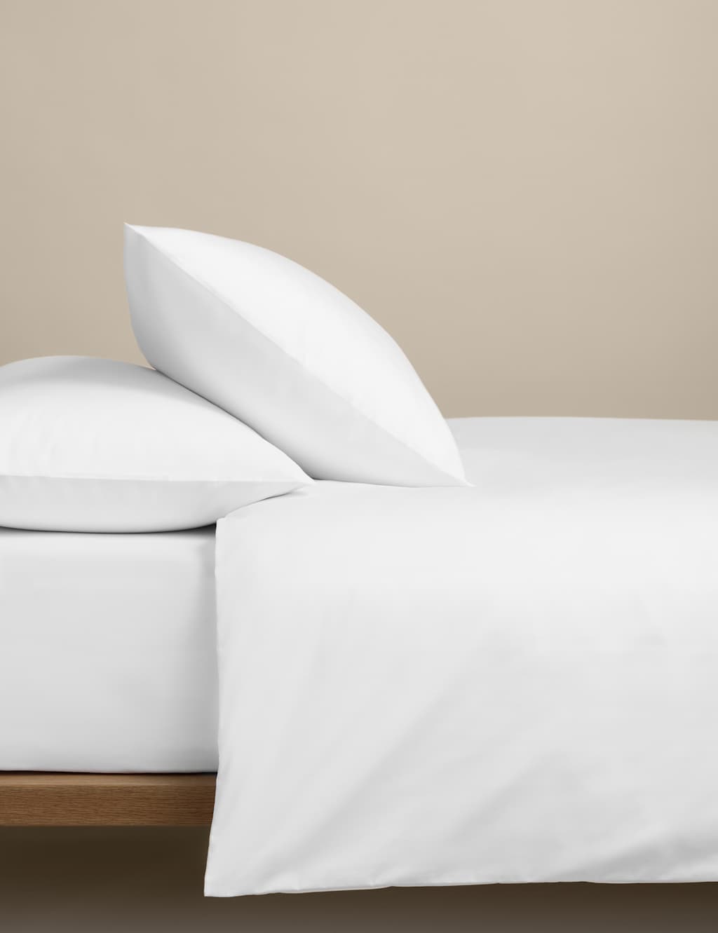 M&S Egyptian Cotton 400 Thread Count Bedding Set White