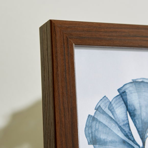 Essentials Photo Frame 2