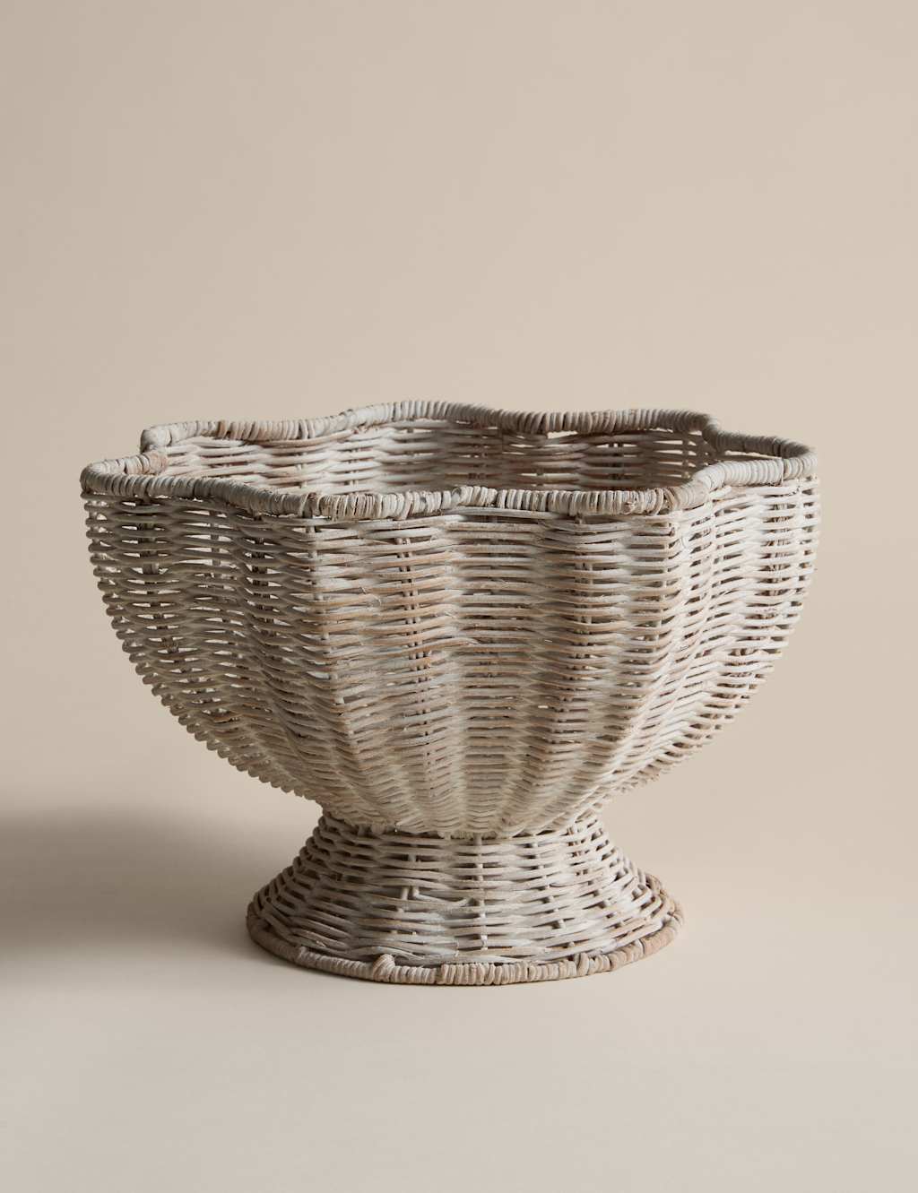 M&S Rattan Scallop Footed Bowl Natural