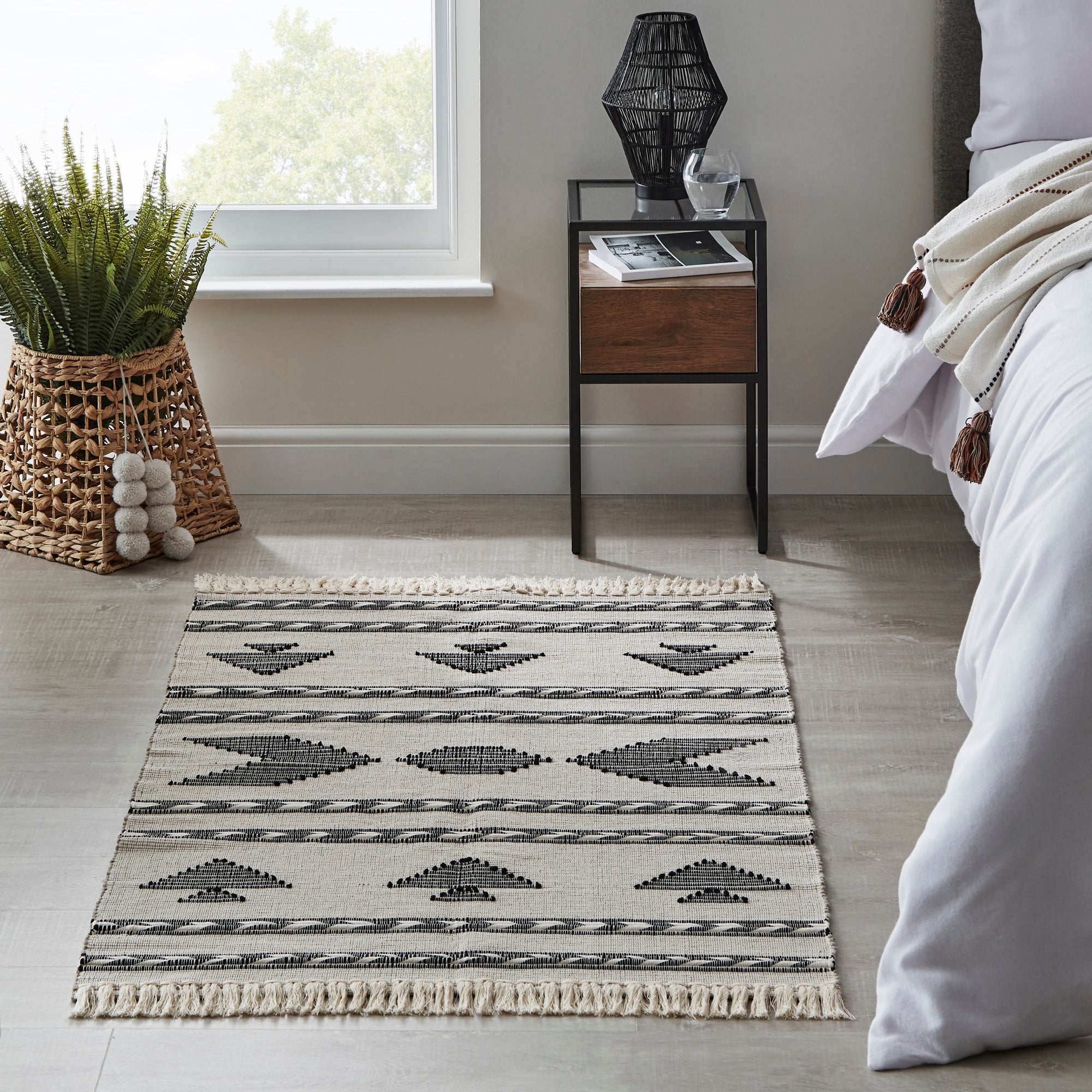 Fringe Cotton Geometric Rug Cream