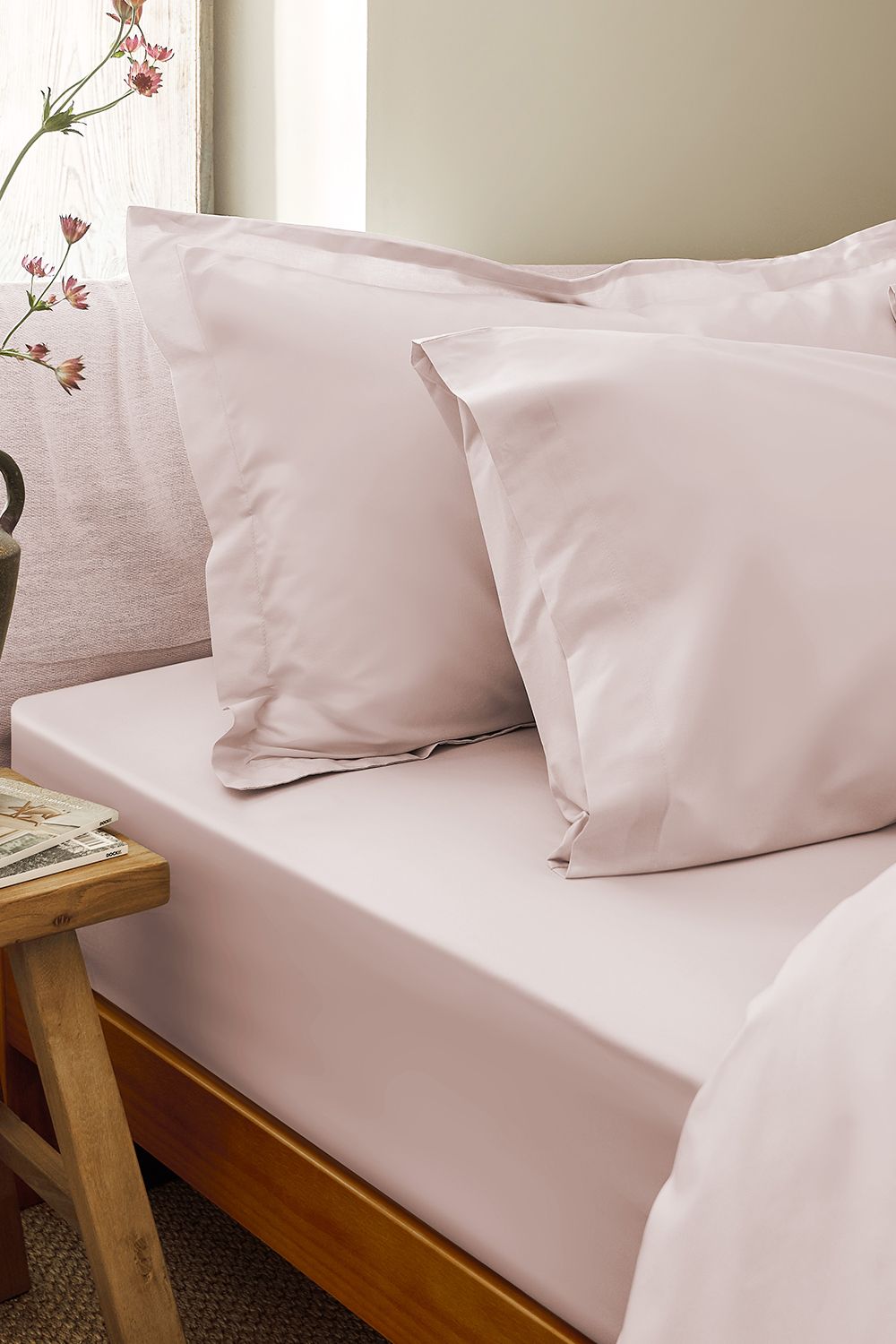 CHRISTY Pure Cotton Percale Fitted Sheets in Pink
