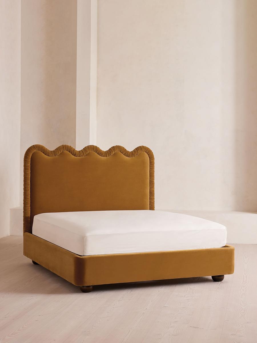 Tristan Bed, King, Velvet, Mustard