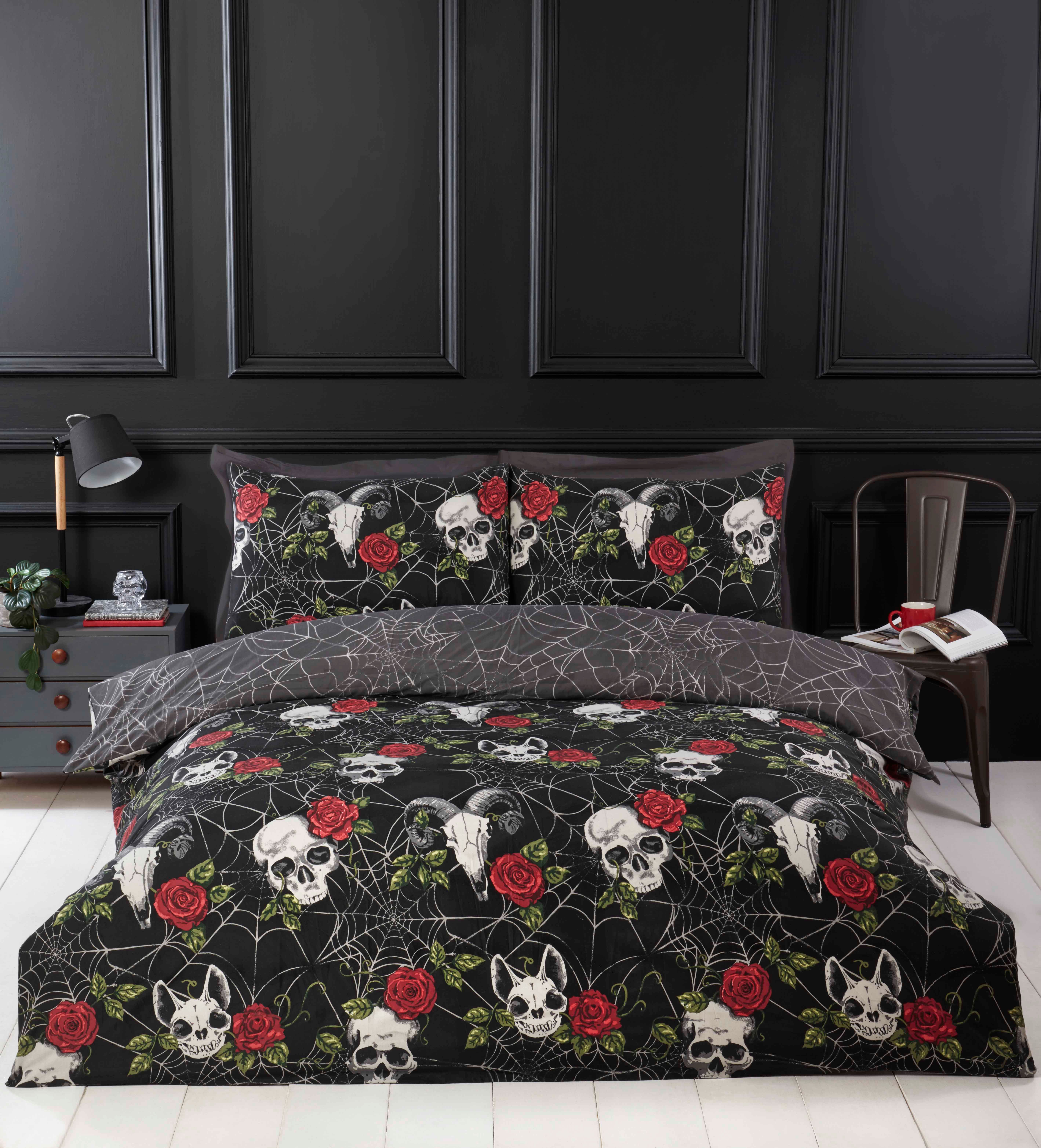 Rapport Home Skulls & Roses Microfibre Duvet Set with Pillowcase