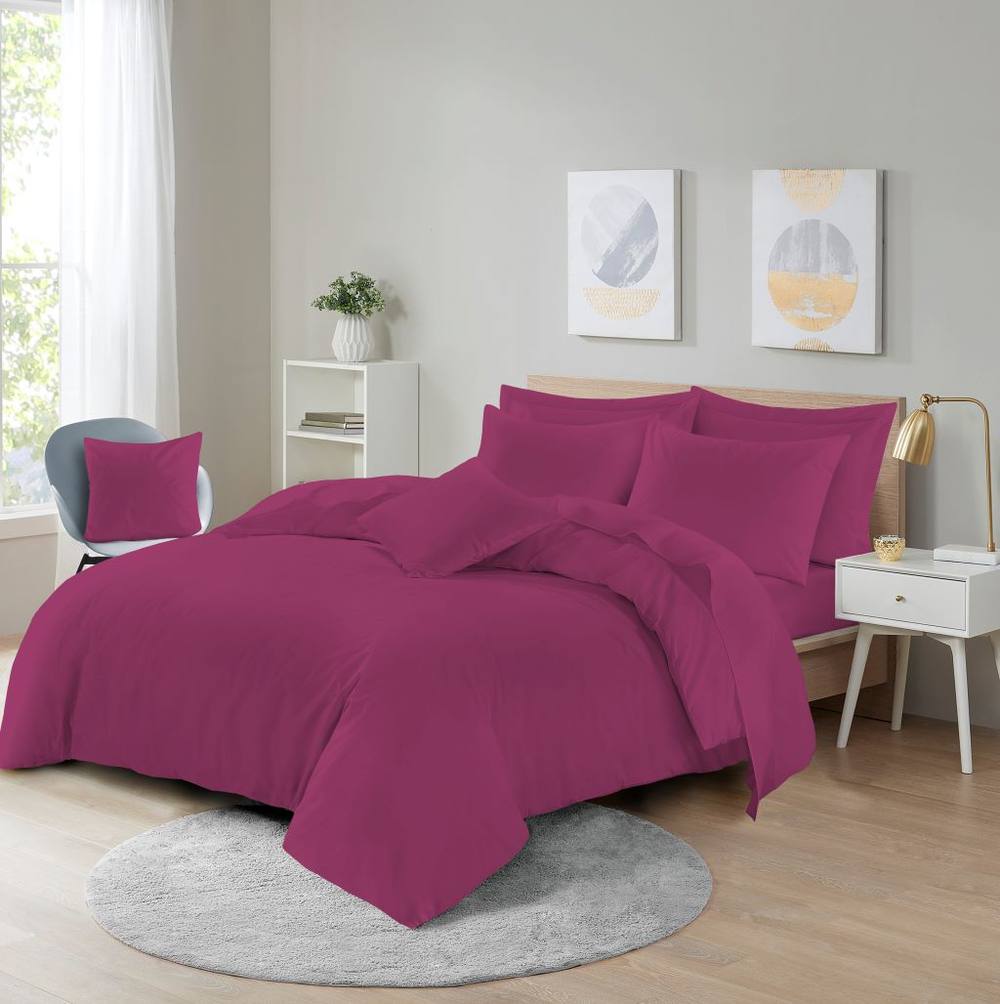 Homes-Linen Plain Dyed Polycotton Duvet Cover Set with Pillowcases in Fuchsia