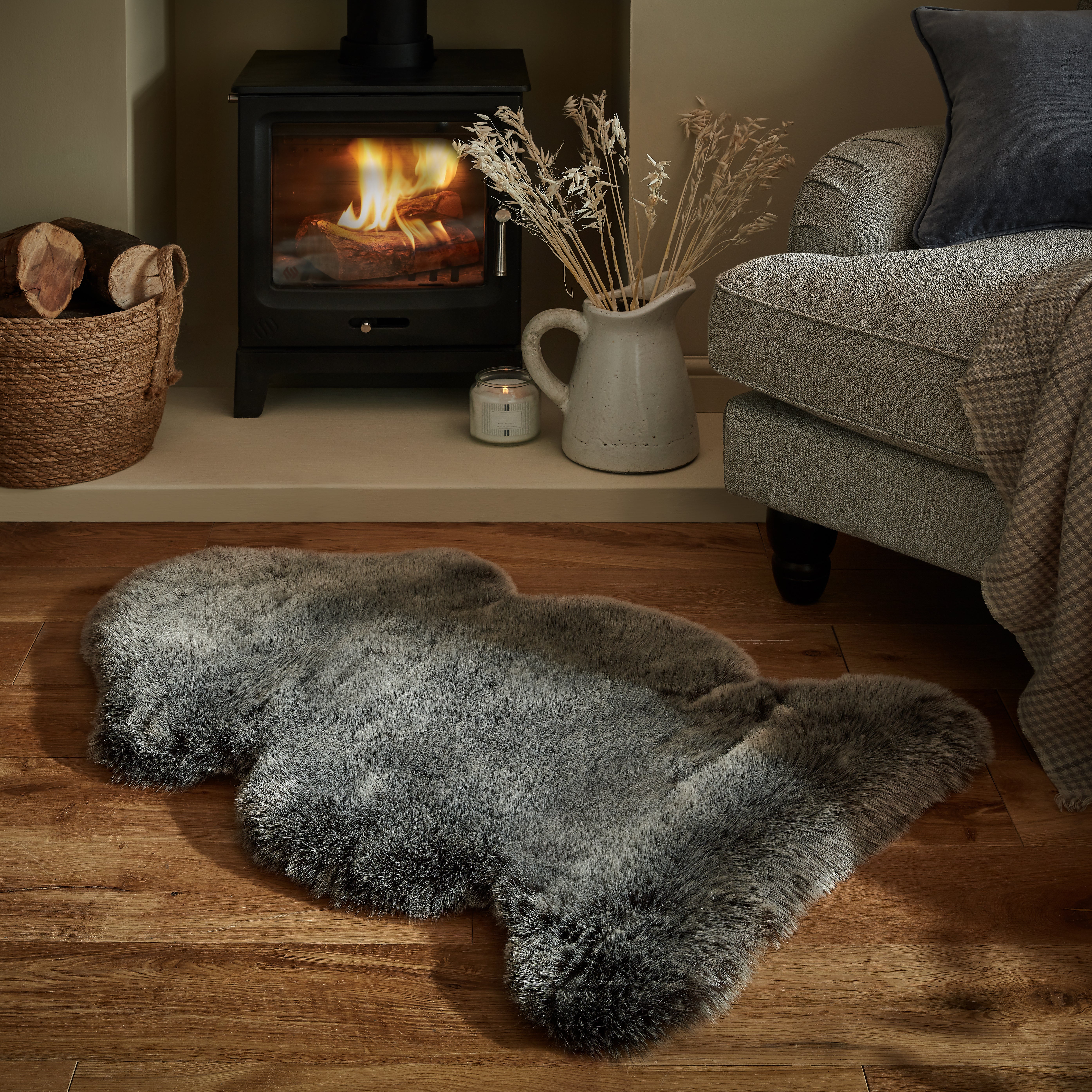 Luxury Faux Fur Pelt Rug Luxury Faux Fur Pelt Pinecone