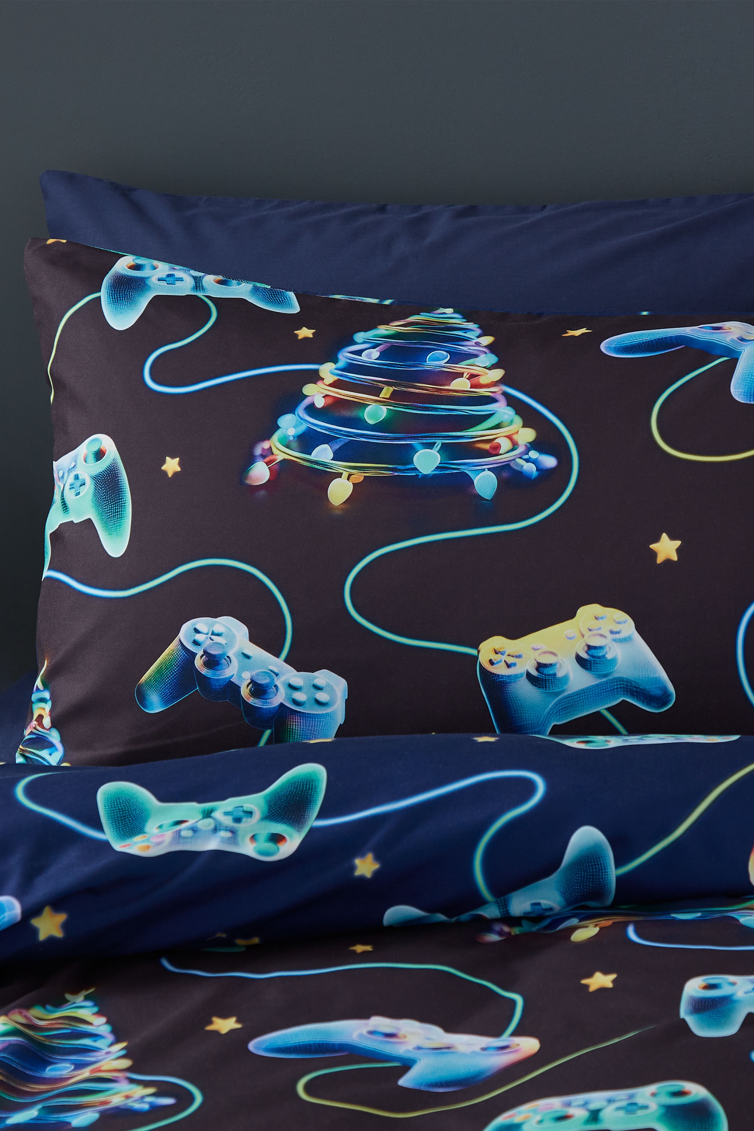 Catherine Lansfield 'Christmas Gamer' So Soft Reversible Duvet Cover Set in Navy 3