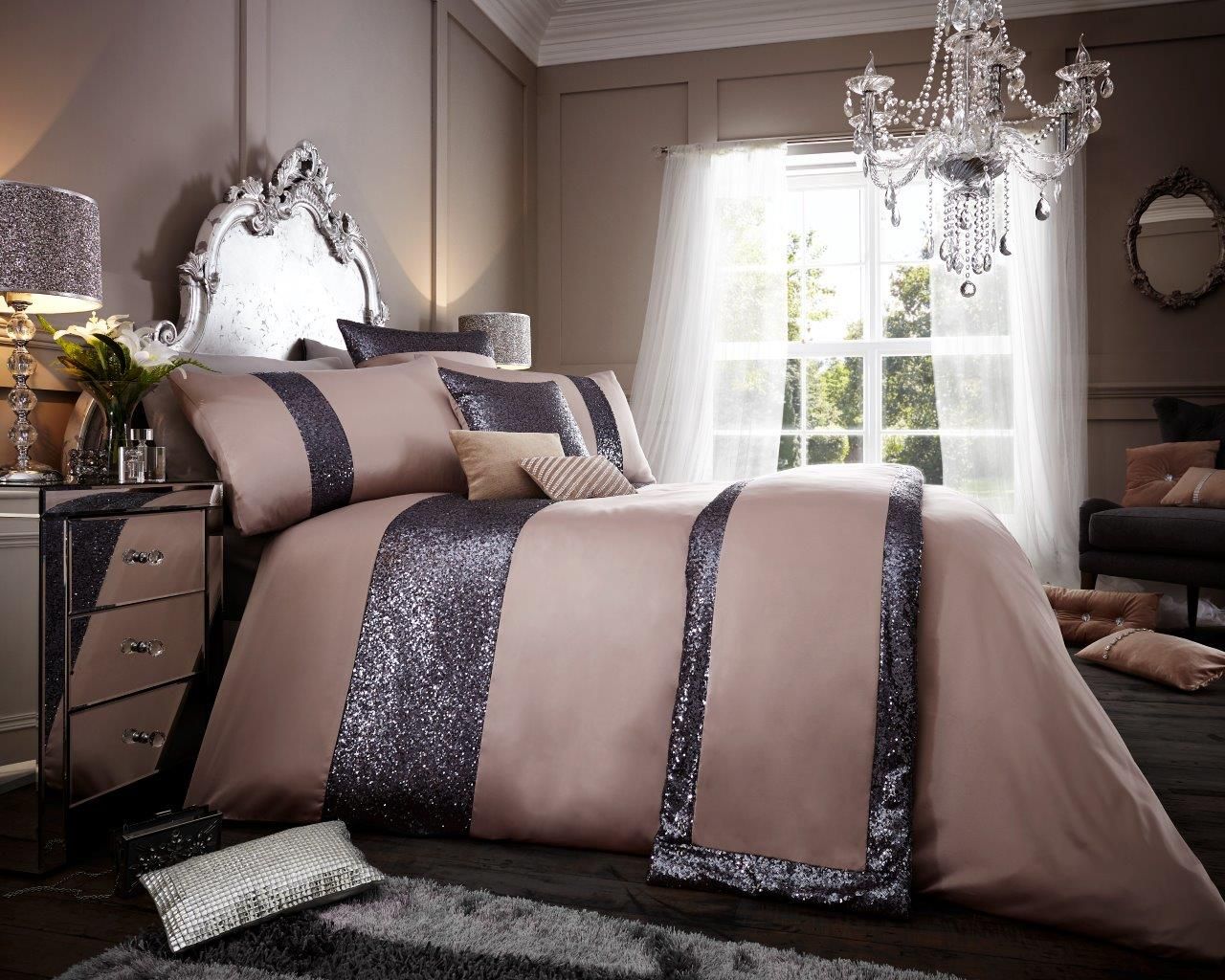 Smart Living Premium Polycotton Glamorous Duvet Cover With Pillowcases in Chocolate