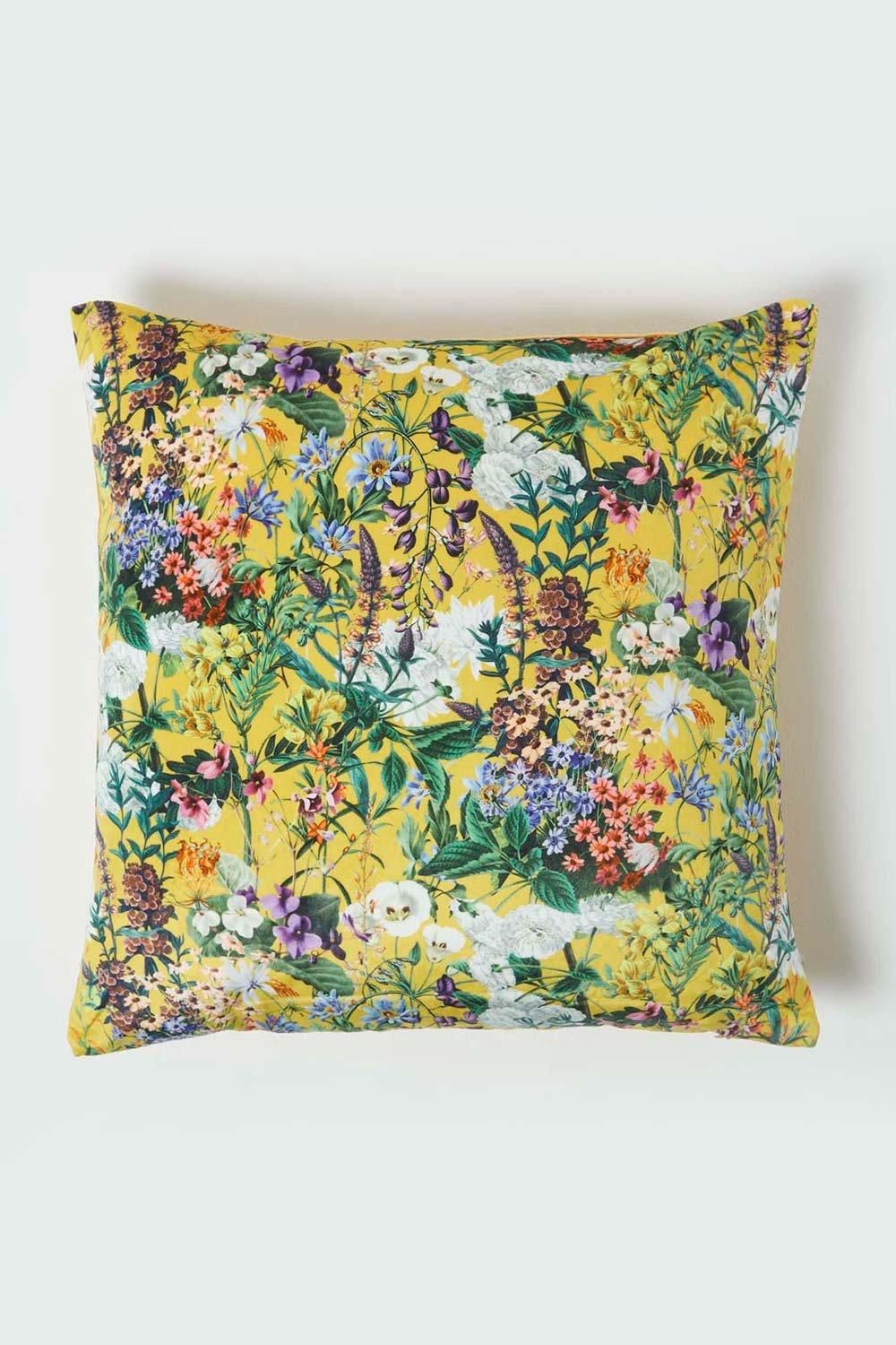 Homescapes Floral Botanical Garden Cushion 46 x 46 cm in Yellow