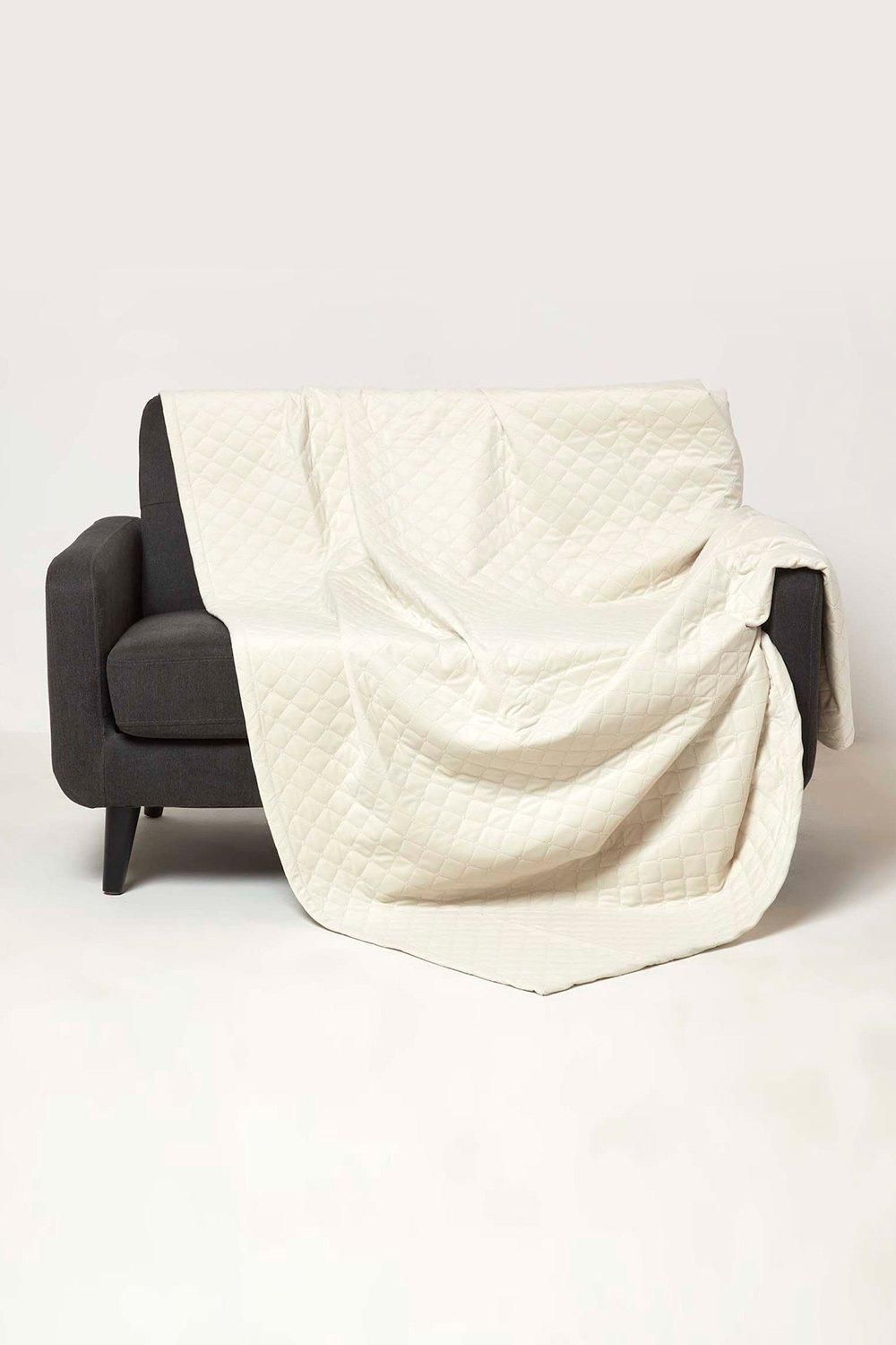 Homescapes Diamond Quilted Velvet Throw in Cream