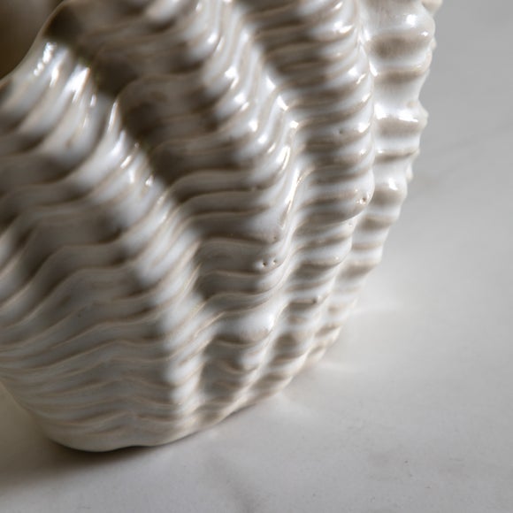 Ribbed Shell Ceramic Vase 3