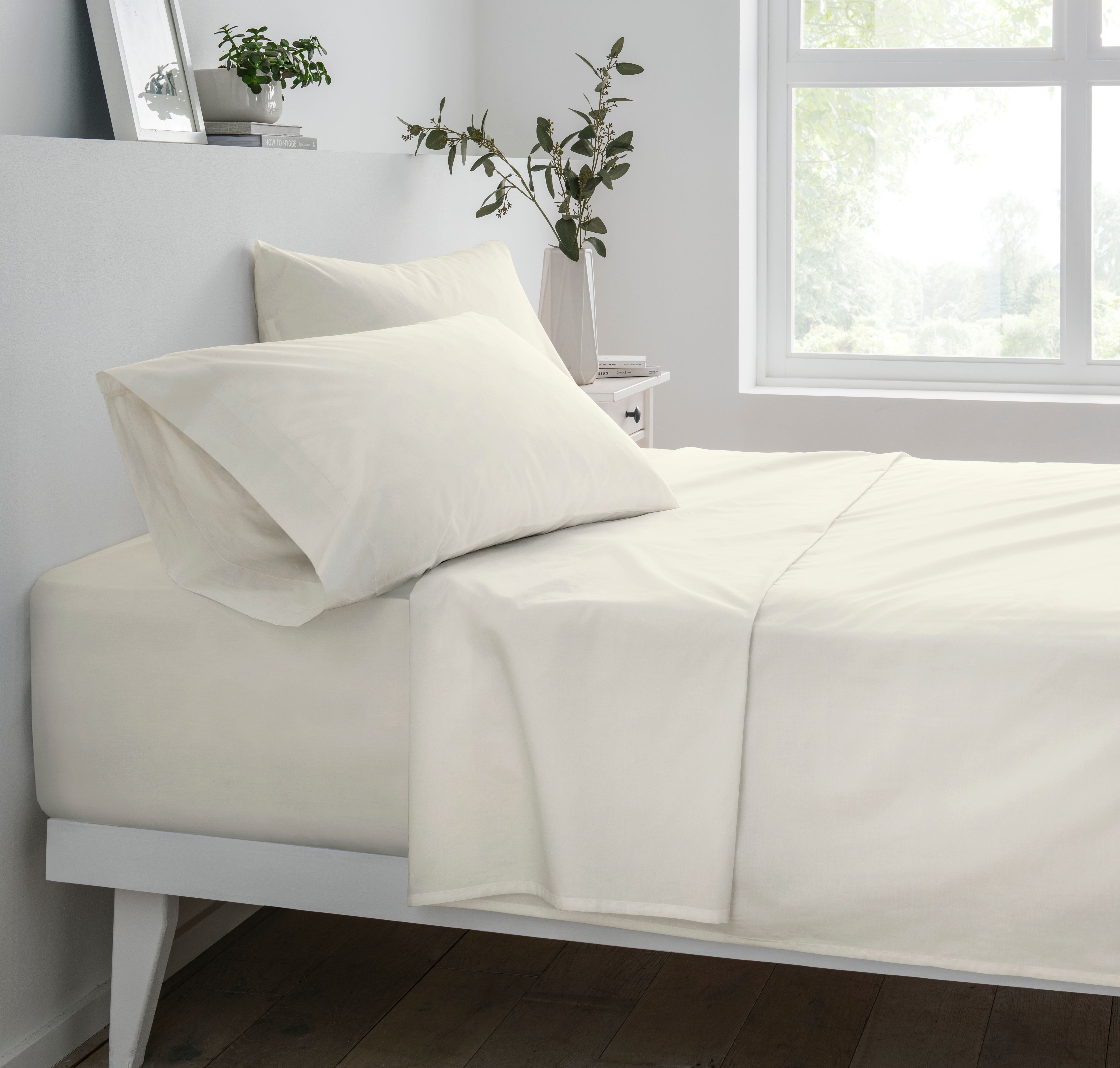 Smart Living Polycotton Bed Linen Luxury Fitted Bedsheet or Pillowcase Non Iron in Ivory