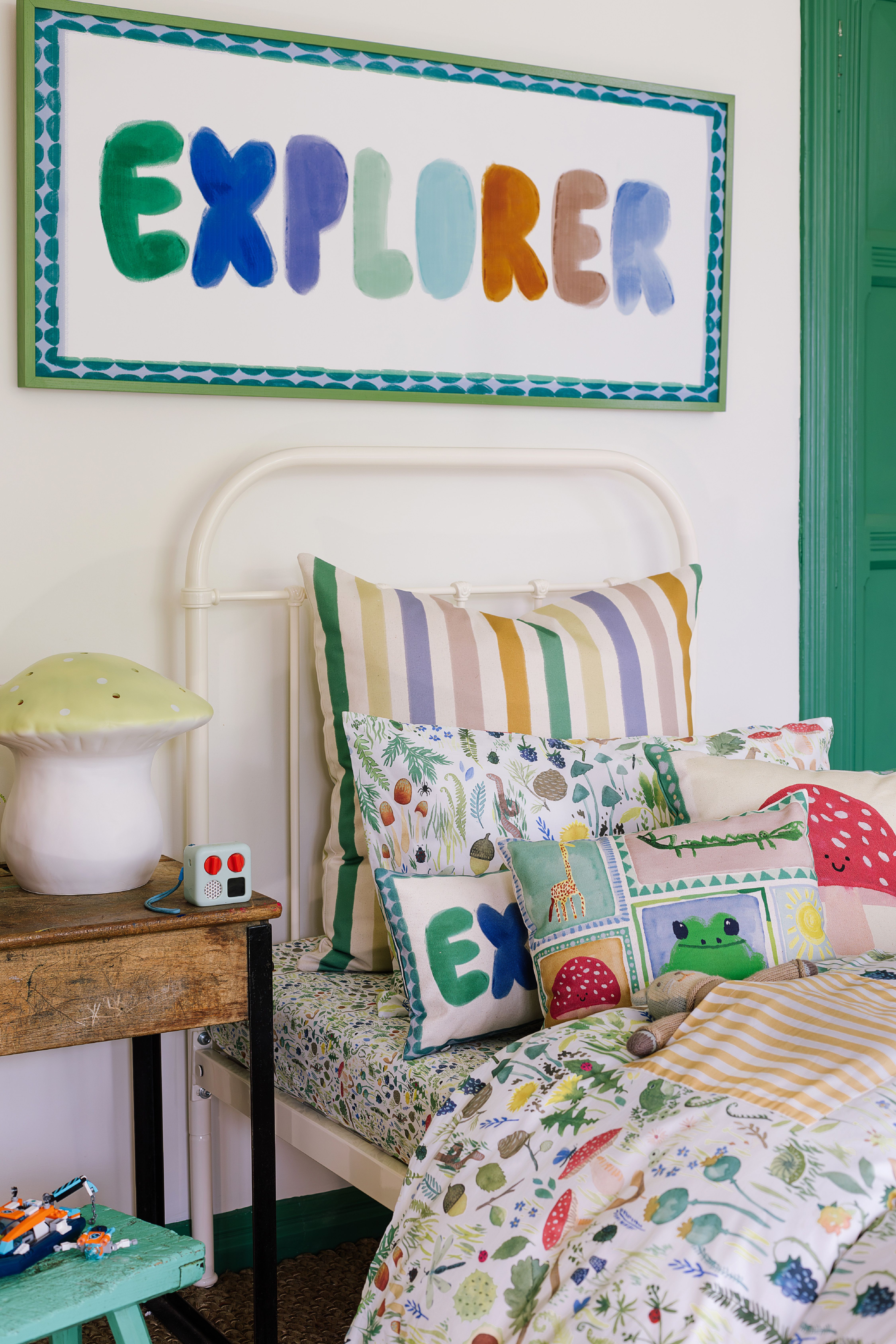 Wee Blue Bell 'Garden Explorer' Fitted Sheet in Green