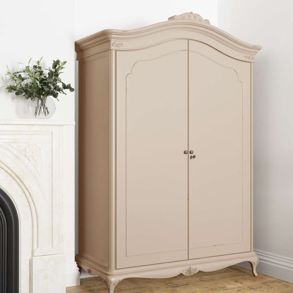 Willis and Gambier Wide Fitted Wardrobe