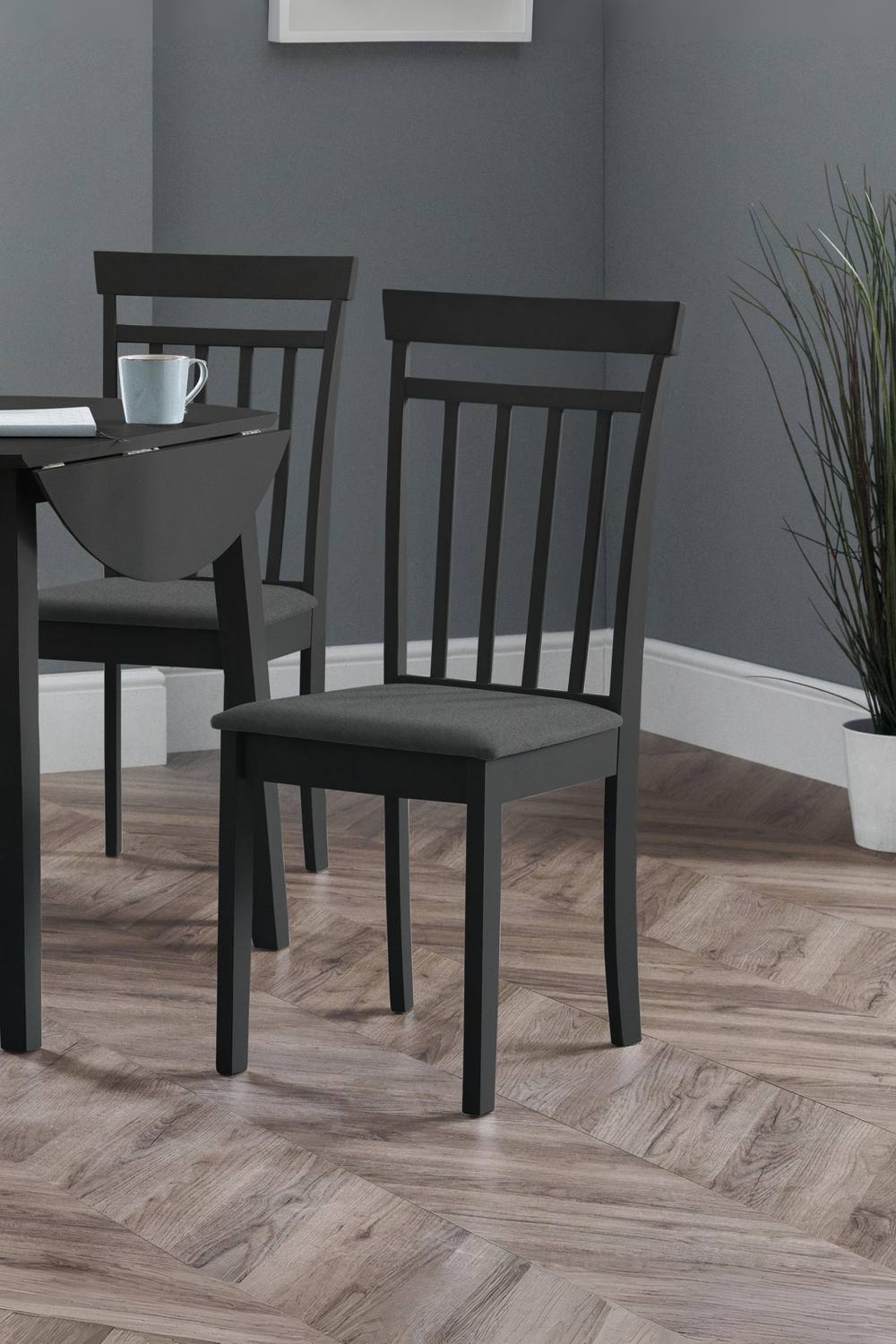 Julian Bowen Coast Dining Chair (Set of 2) in Black