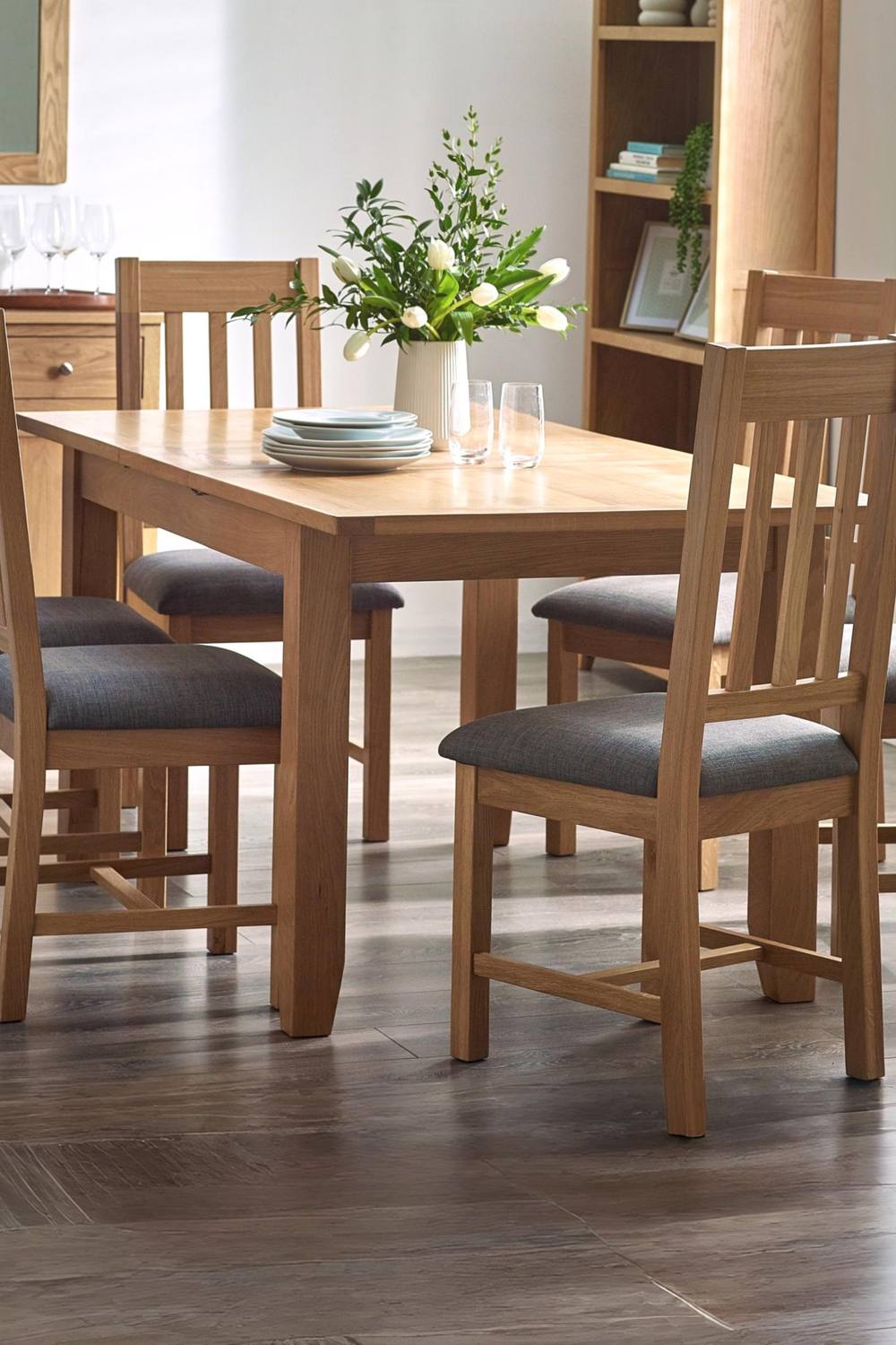 Julian Bowen Mallory Rectangular Extending 4-6 Seater Dining Table in Light Oak