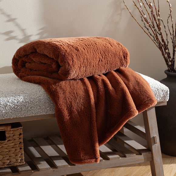 Kallu Faux Fur Throw Blanket